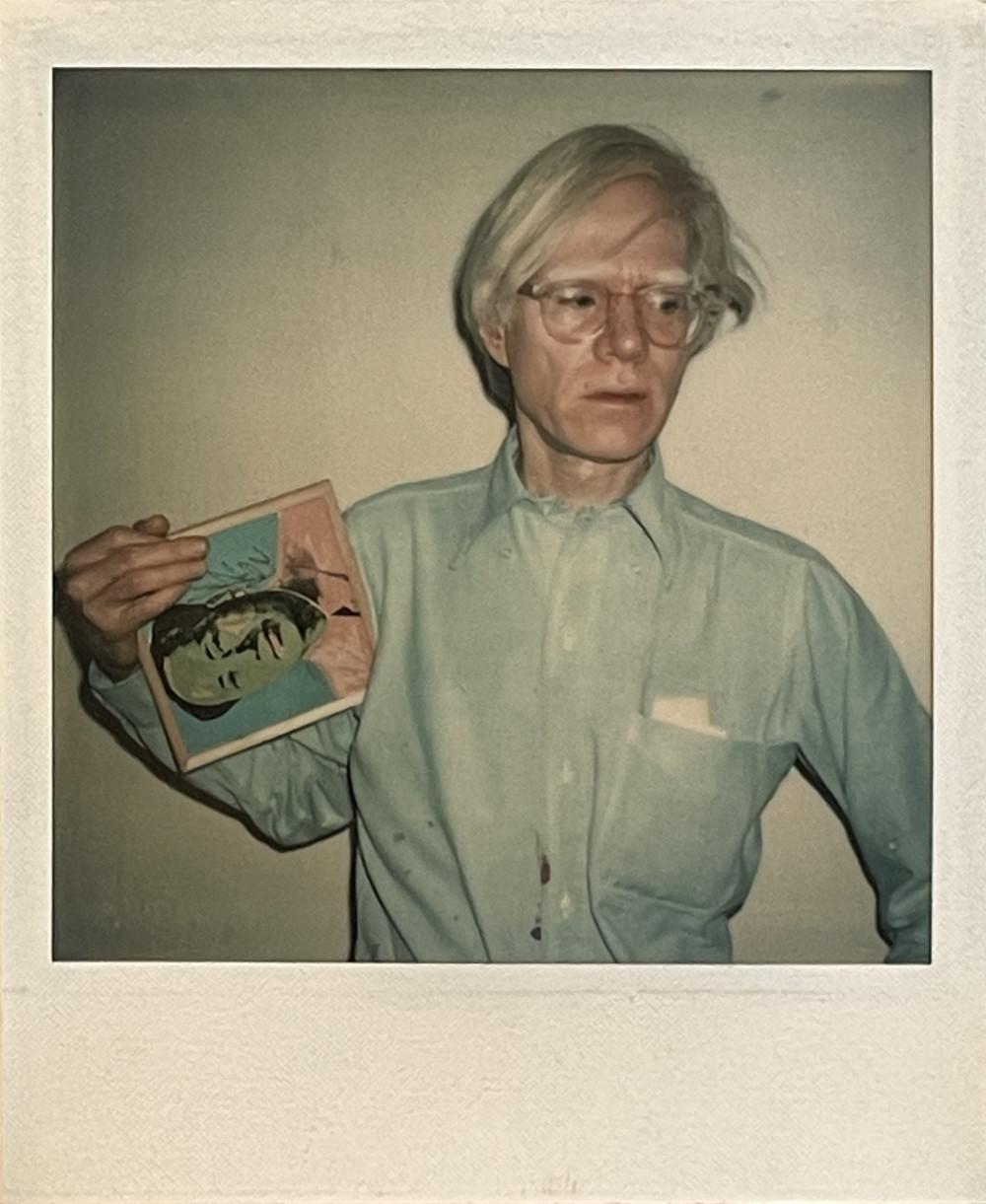 Andy Warhol, cinéaste, artiste, éditeur, philosophe - Pop Art Photograph par Christopher Makos