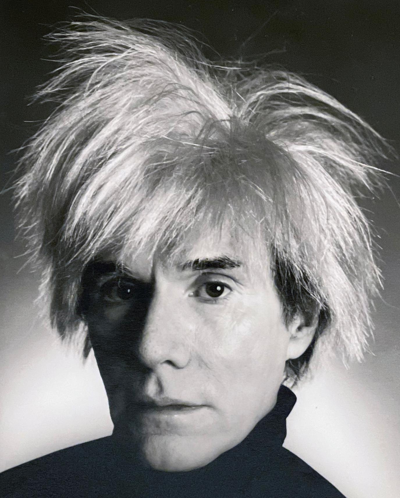 Andy Warhol Porträt, Schwarz-Weiß-Fotografie eines Celebrity-Künstlers (Zeitgenössisch), Photograph, von Christopher Makos