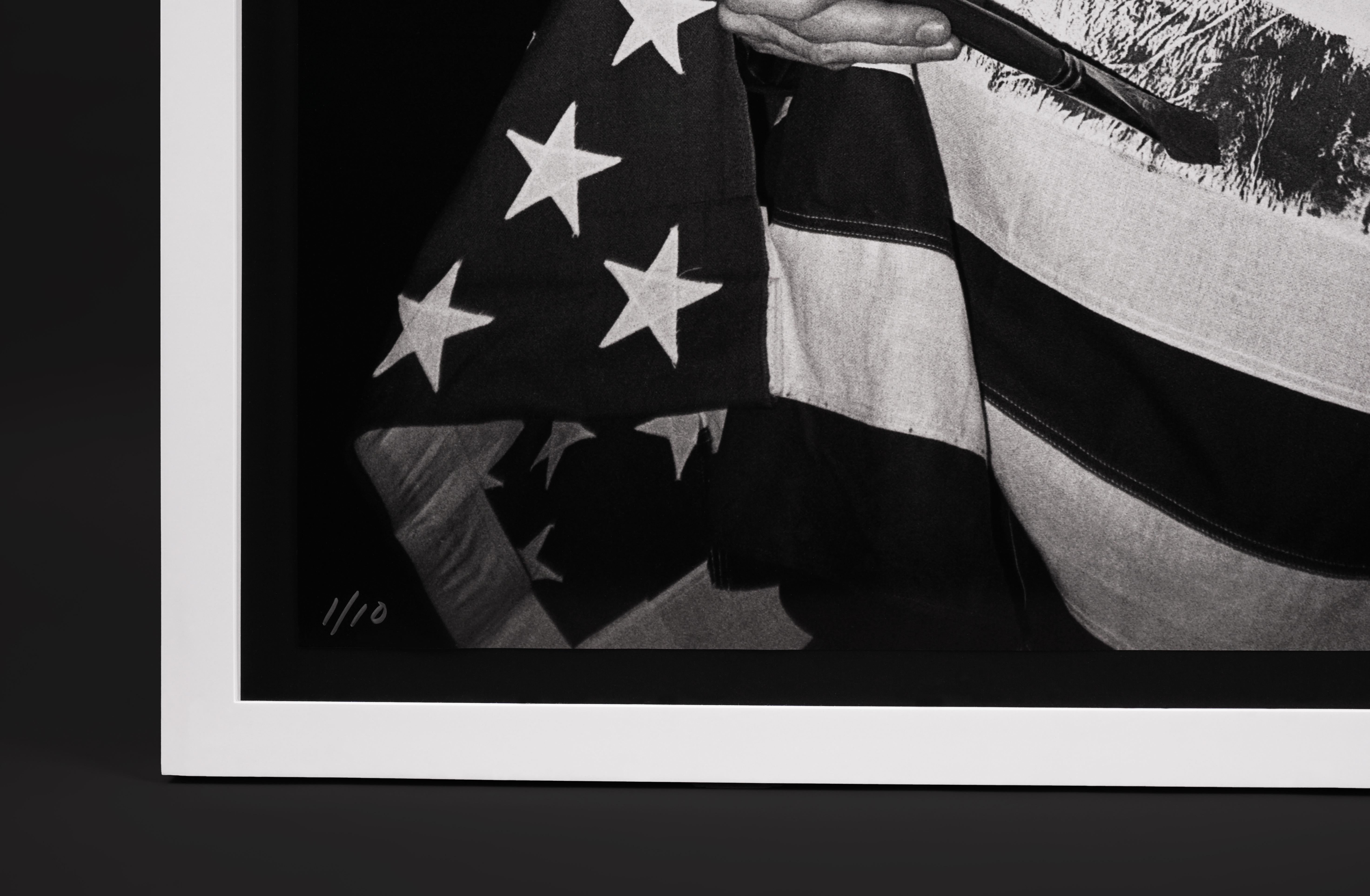 Warhols America Schwarz-Weiß-Druck  (1982), 2020 (Pop-Art), Photograph, von Christopher Makos