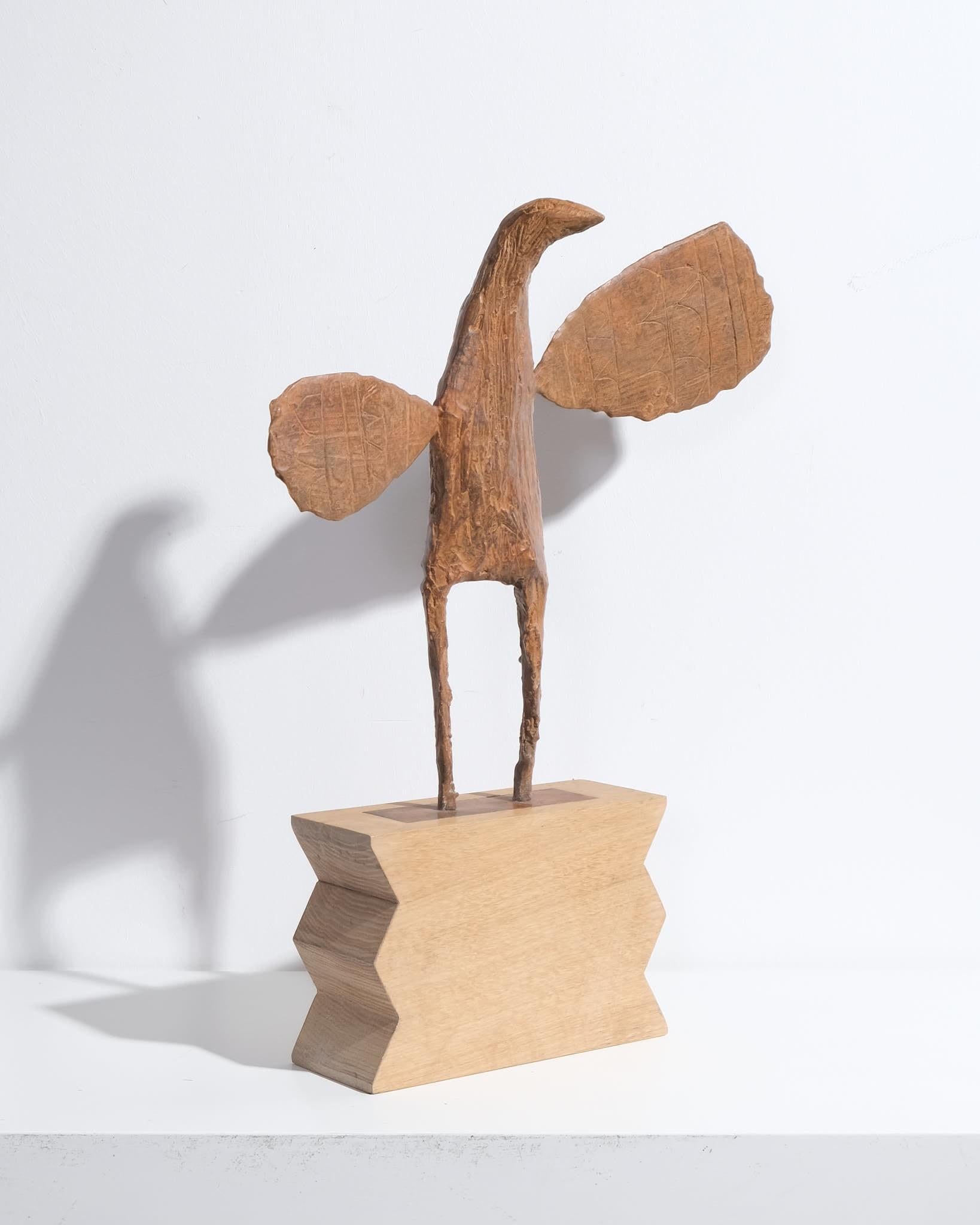 Edition V
Bronze, Oak base
H56 x W41 x D9 cm