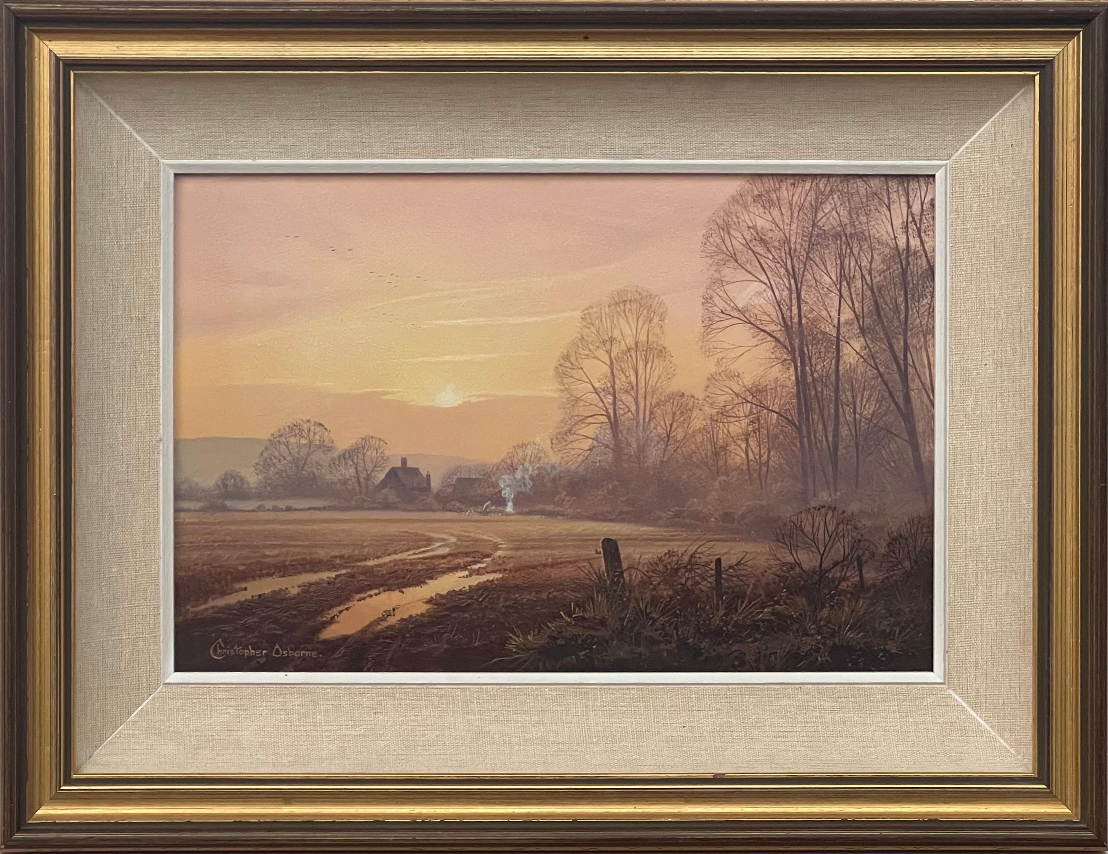 Christopher Osborne Figurative Painting – The Farm in the Woods at Sunset in der englischen Landschaft mit warmen braunen Farben
