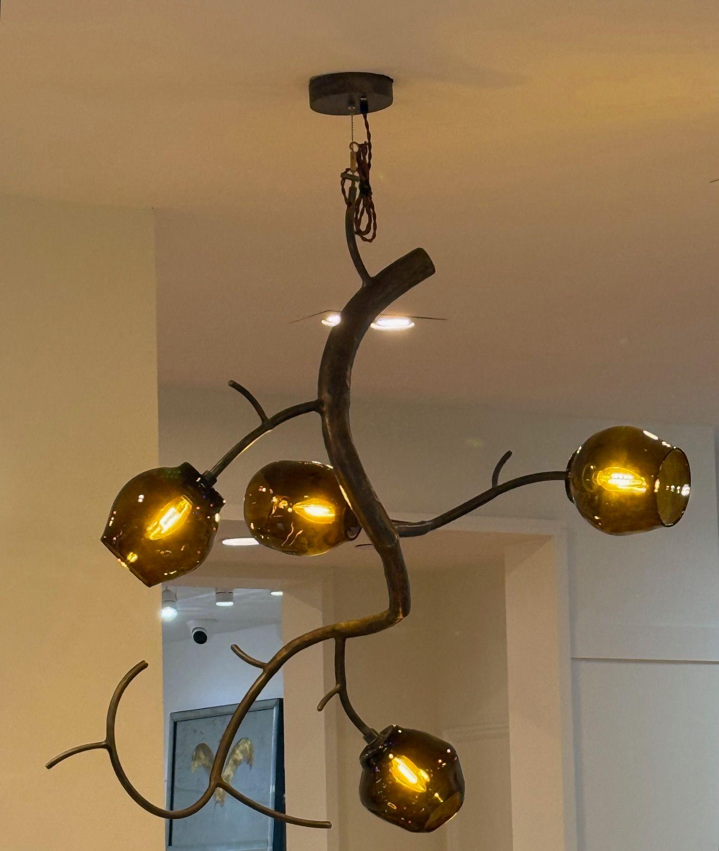 Christopher Poehlmann, Lampadario moderno a sospensione Christopher Blossom, vetro argentato, 21° C. in vendita 3