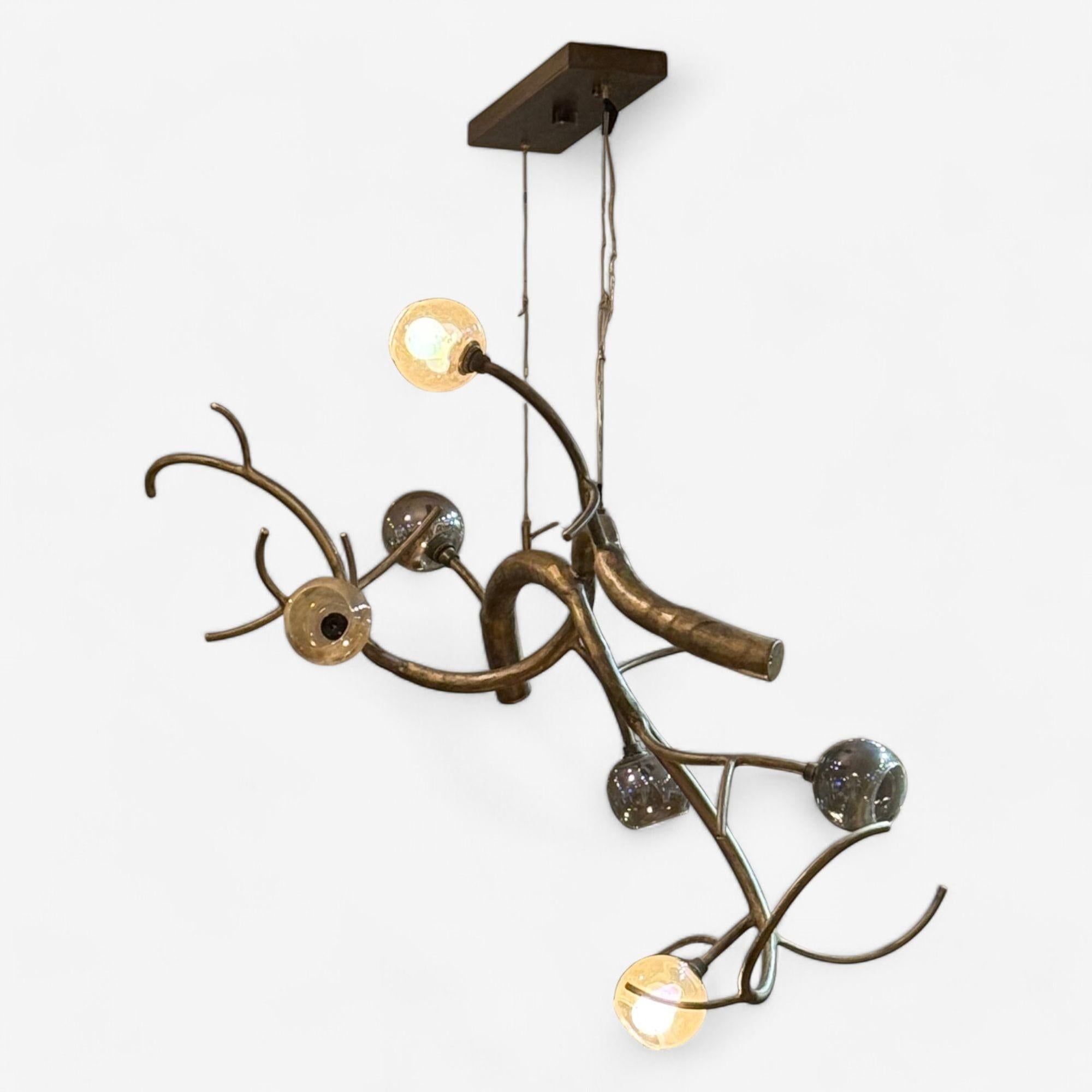 Christopher Poehlmann, Lustre moderne à branches sculpturales, verre miroité Bon état - En vente à Manhasset, NY