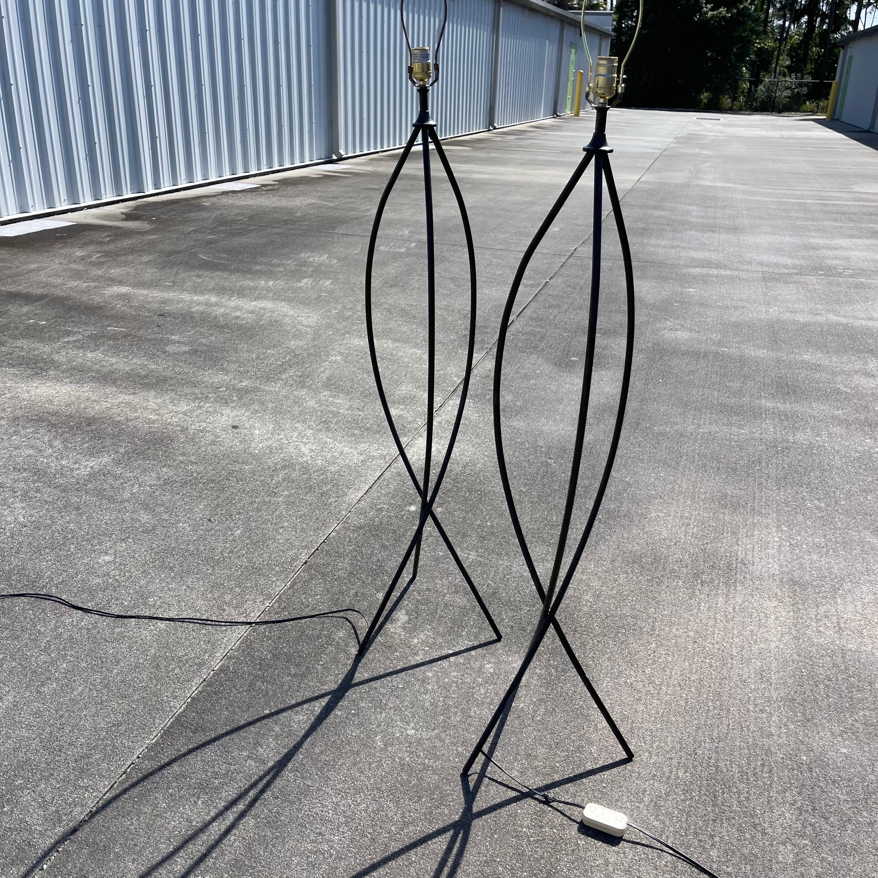 Christopher Poehlmann Postmodern Non Linear Line Lamps, Manner Royere, a Pair In Good Condition For Sale In Jensen Beach, FL