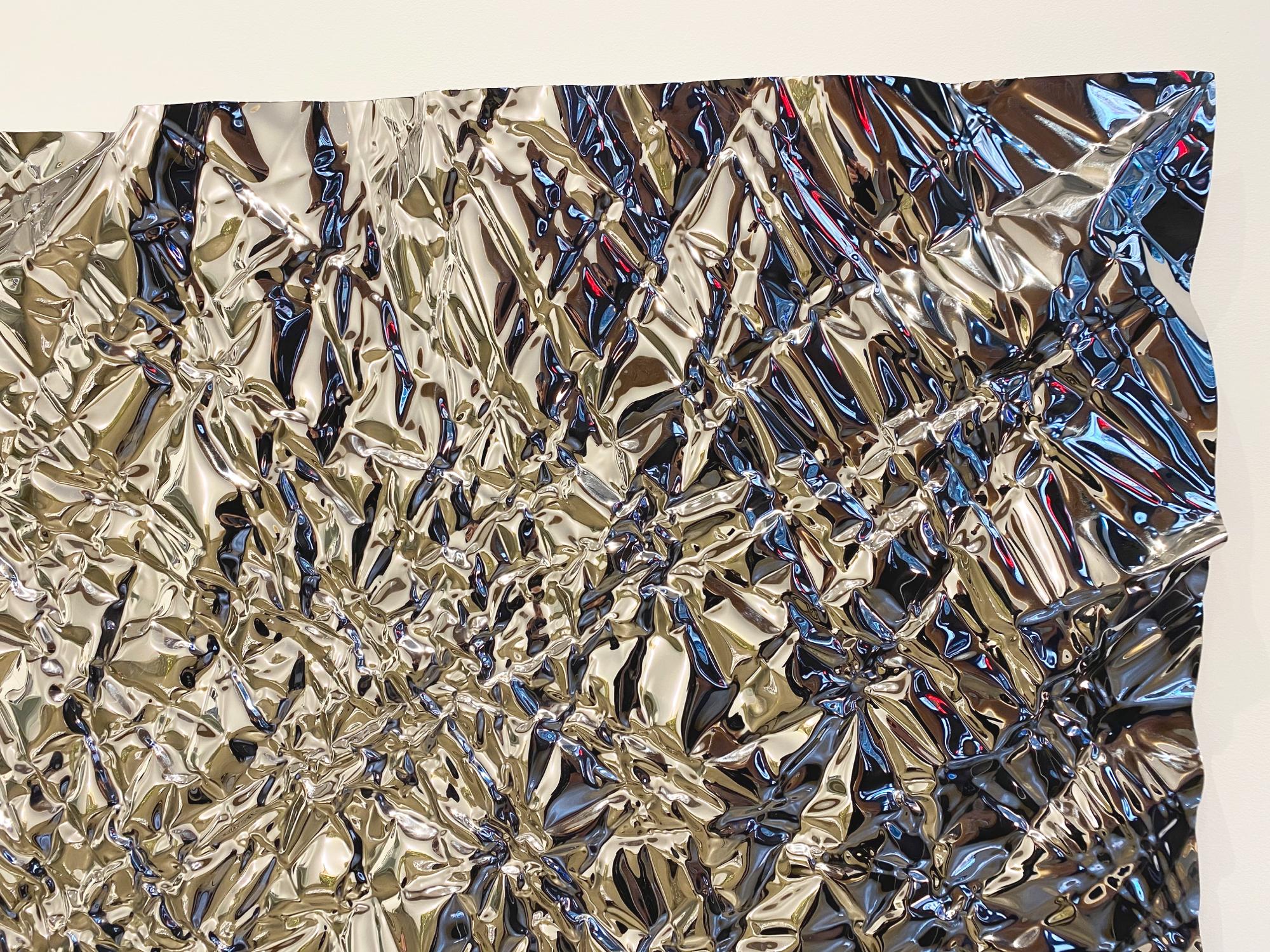 Großes geknittertes Paneel von Christopher Prinz in Spiegelpolierter Ausführung (21. Jahrhundert und zeitgenössisch) im Angebot