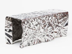 Christopher Prinz "Banco de acero arrugado"  con acabado pulido espejo