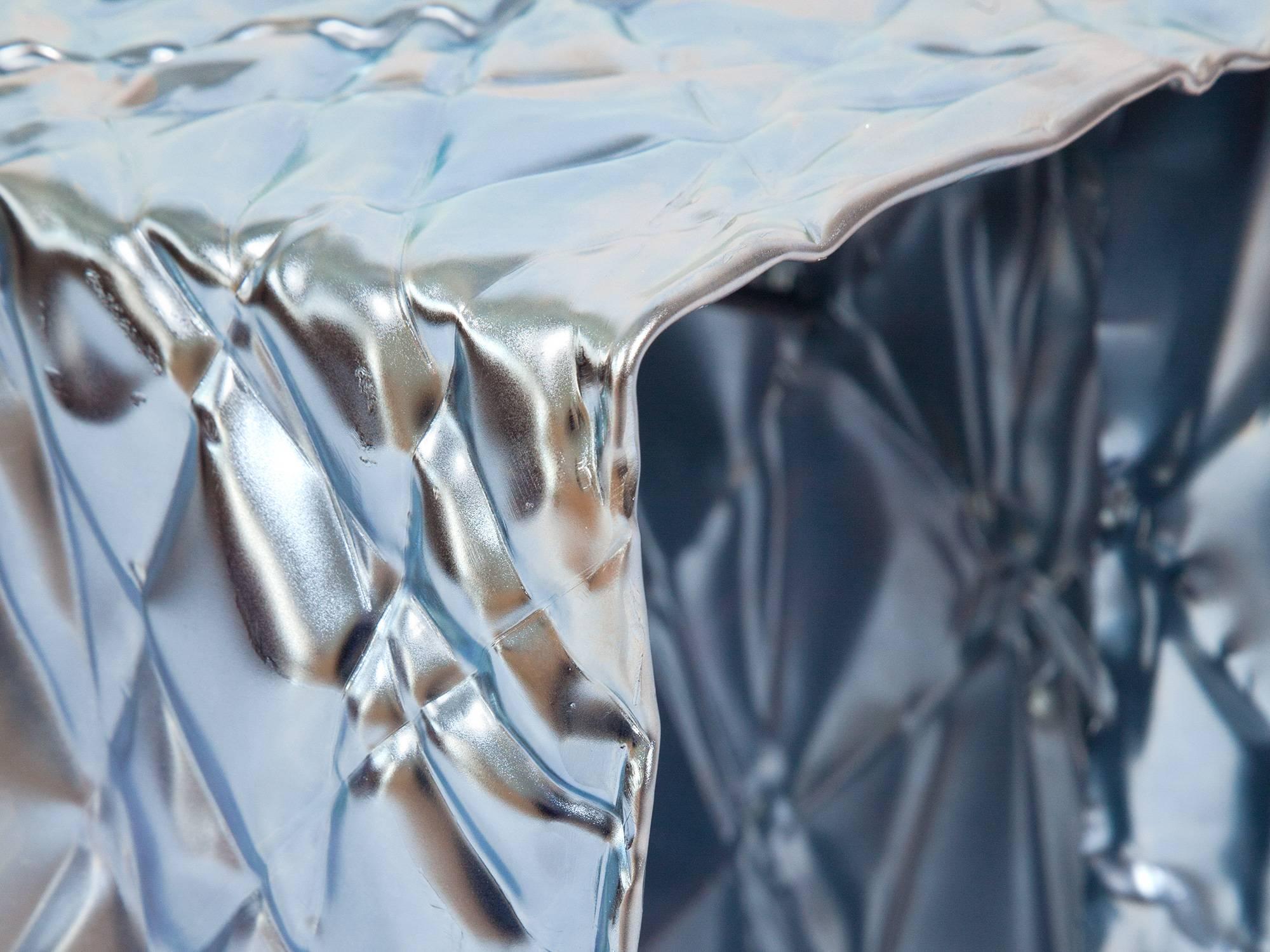 Christopher Prinz „Wrinkled Stool“ aus Zink Nickel (Rauch) (amerikanisch) im Angebot