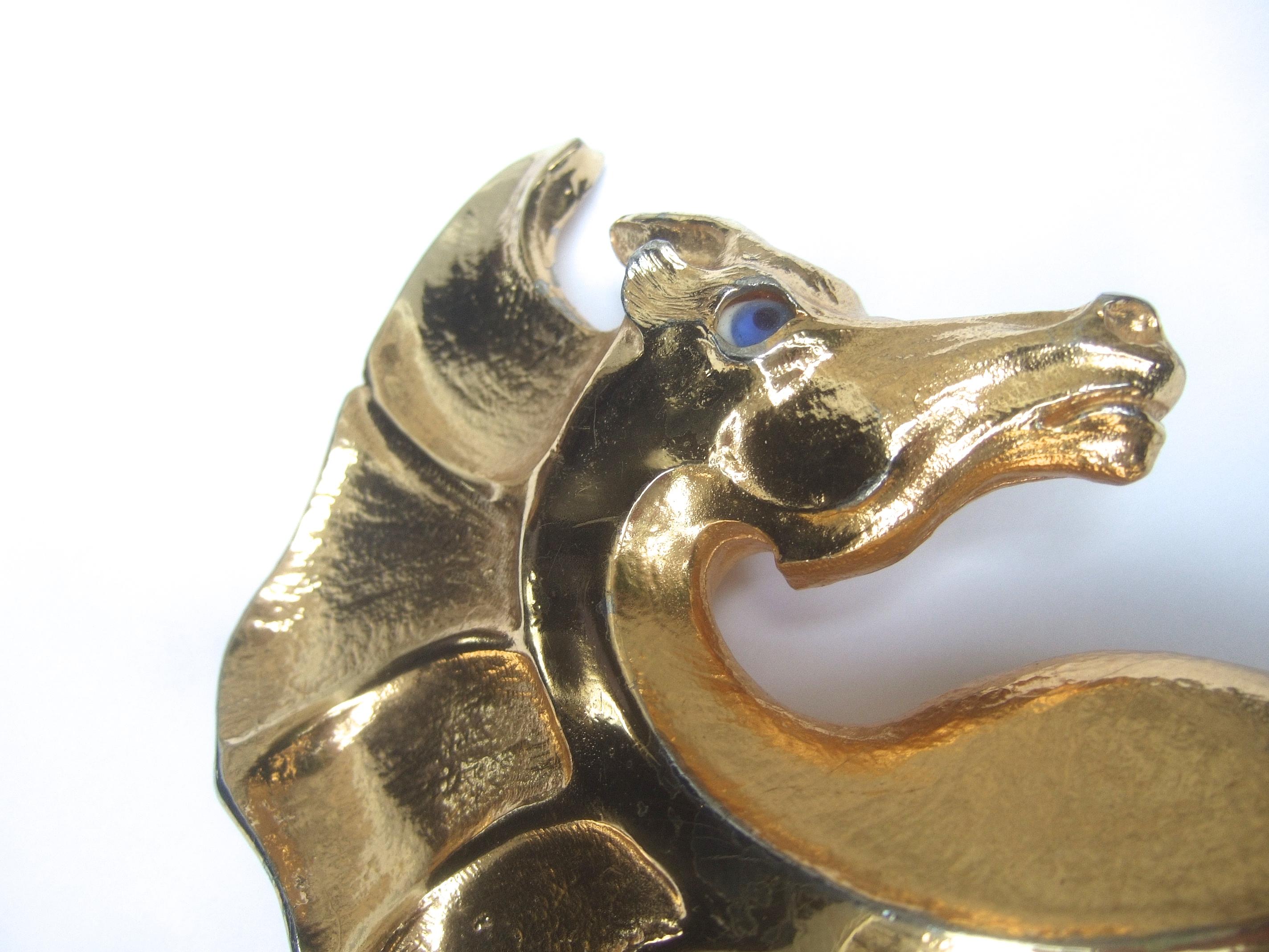 Christopher Ross Rare Massive 24k Gold Plated Seahorse Belt Buckle c 1980s In Excellent Condition For Sale In University City, MO