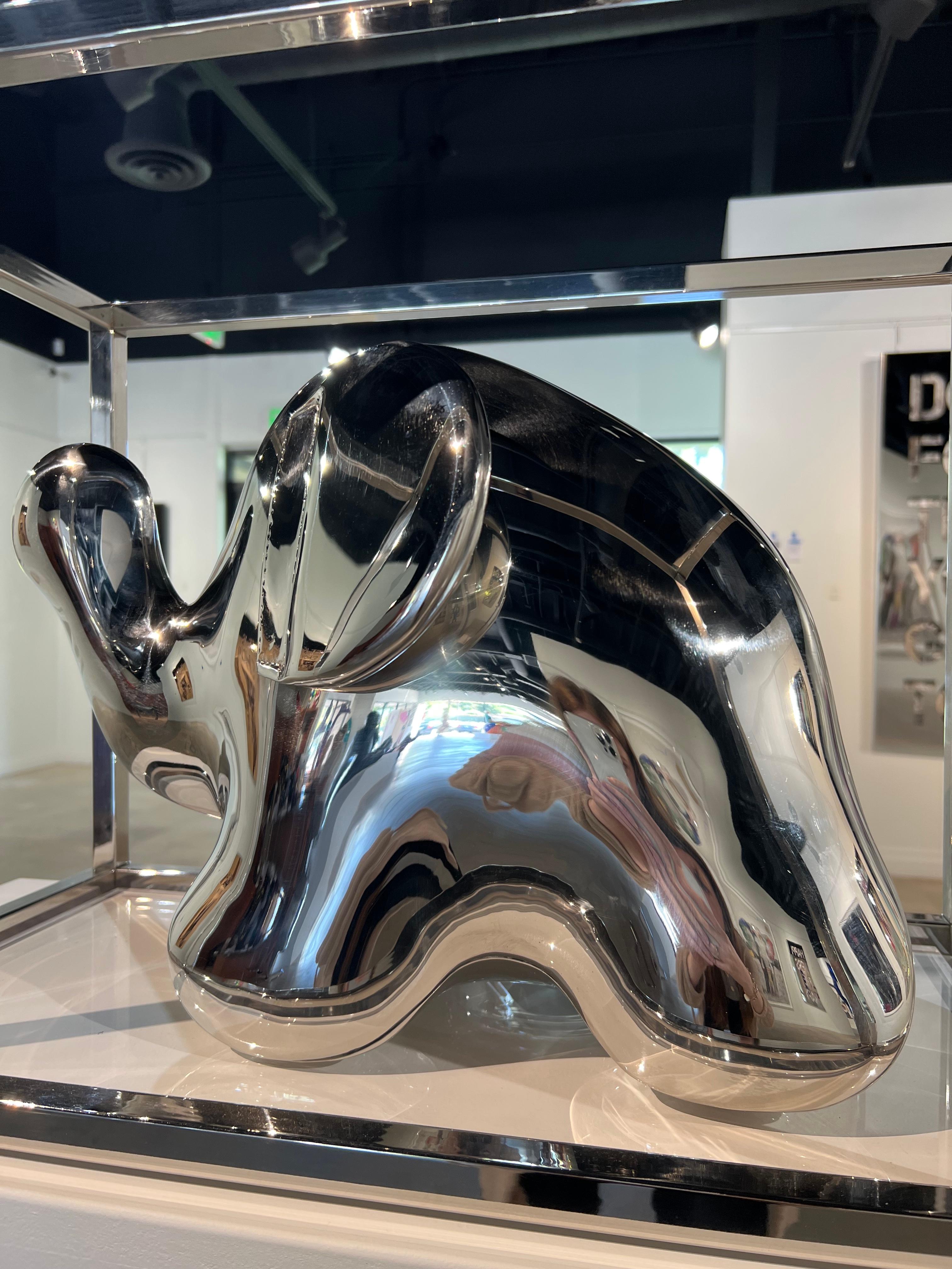 Elefante con jaula 18/9 - Figurative Sculpture Gris de Christopher Schulz