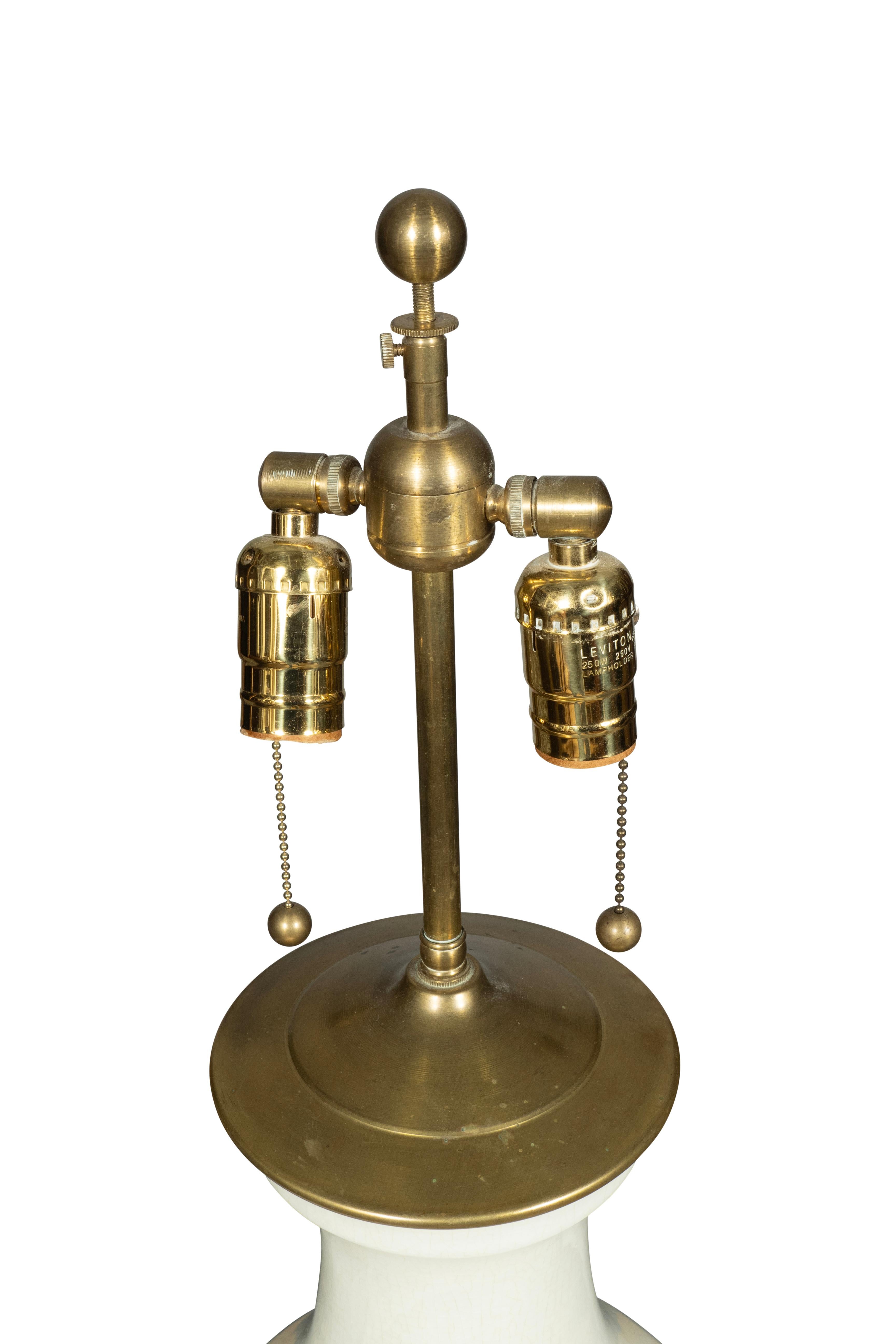 Lampe de table en céramique Christopher Spitzmiller Bon état - En vente à Essex, MA