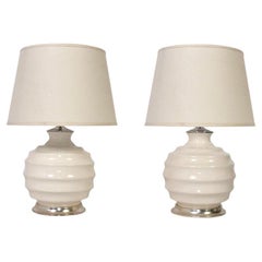 Christopher Spitzmiller Lampade Petite in ceramica bianca con base dorata a foglia d'argento