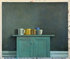 Armoire verte, autel encombré et sac noir. Nature morte, huile sur toile