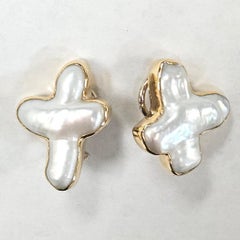 Christopher Walling 18kt Gold Biwa Pearl Earrings – Clip with Optional Post