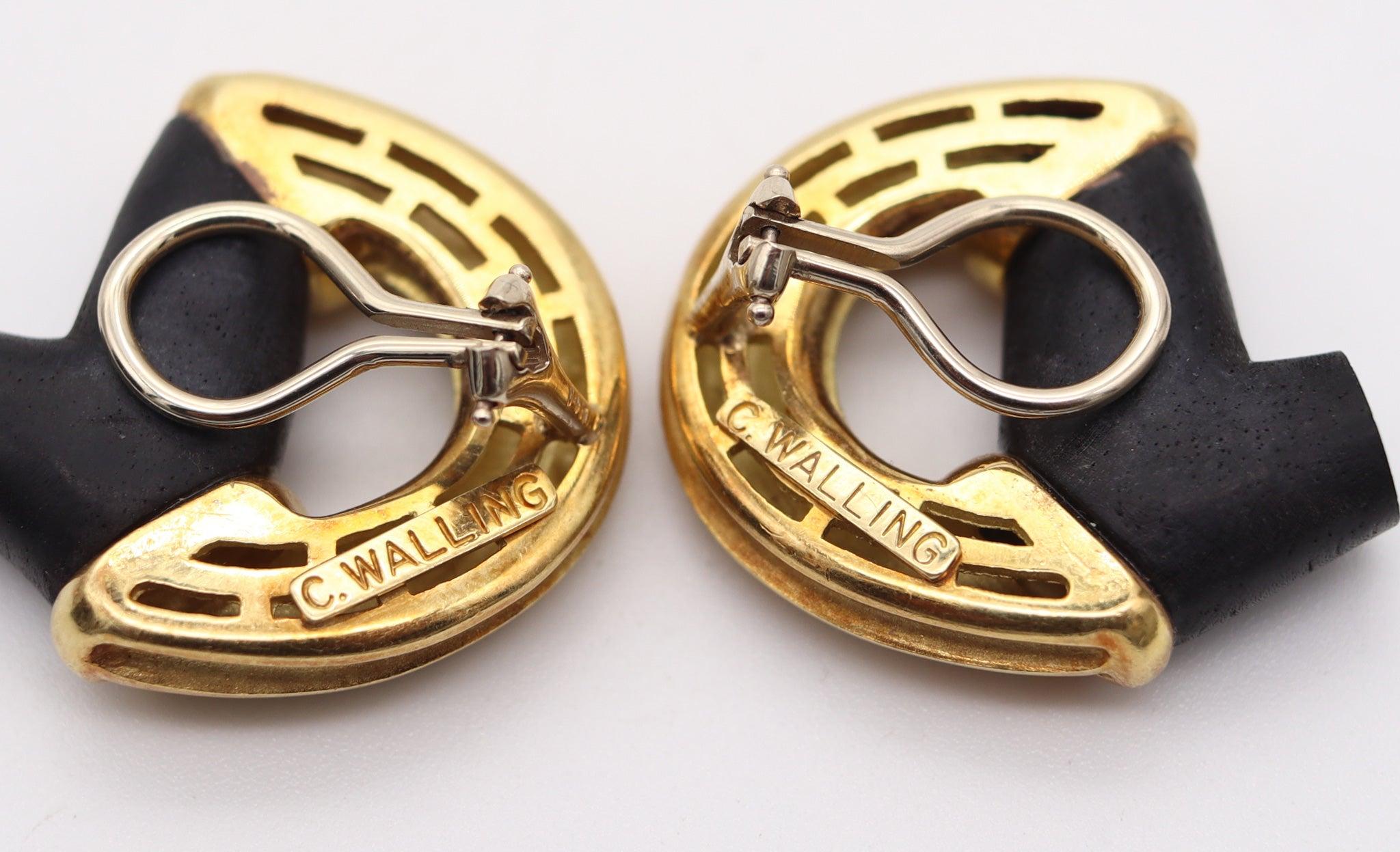 CHRISTOPHER WALLING Clips Earrings In Textured 18Kt Gold With Carved Ebony Woods In Excellent Condition For Sale In Miami, FL