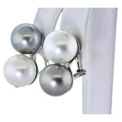 Christopher Walling Weiße Südseeperle und schwarze Tahiti-Perle 18K Ohrringe