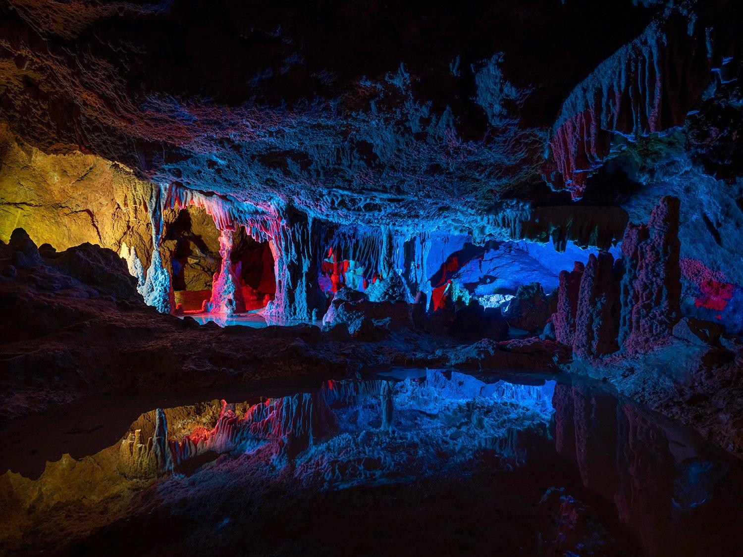 "RESPLENDENCE OF ANTIPODES
In the scope of civilization, the subterranean realm remains largely unchanged. Isolated in darkness for hundreds of millions of years, the sunless underworld encompasses majestic ancient formations gradually eroded into