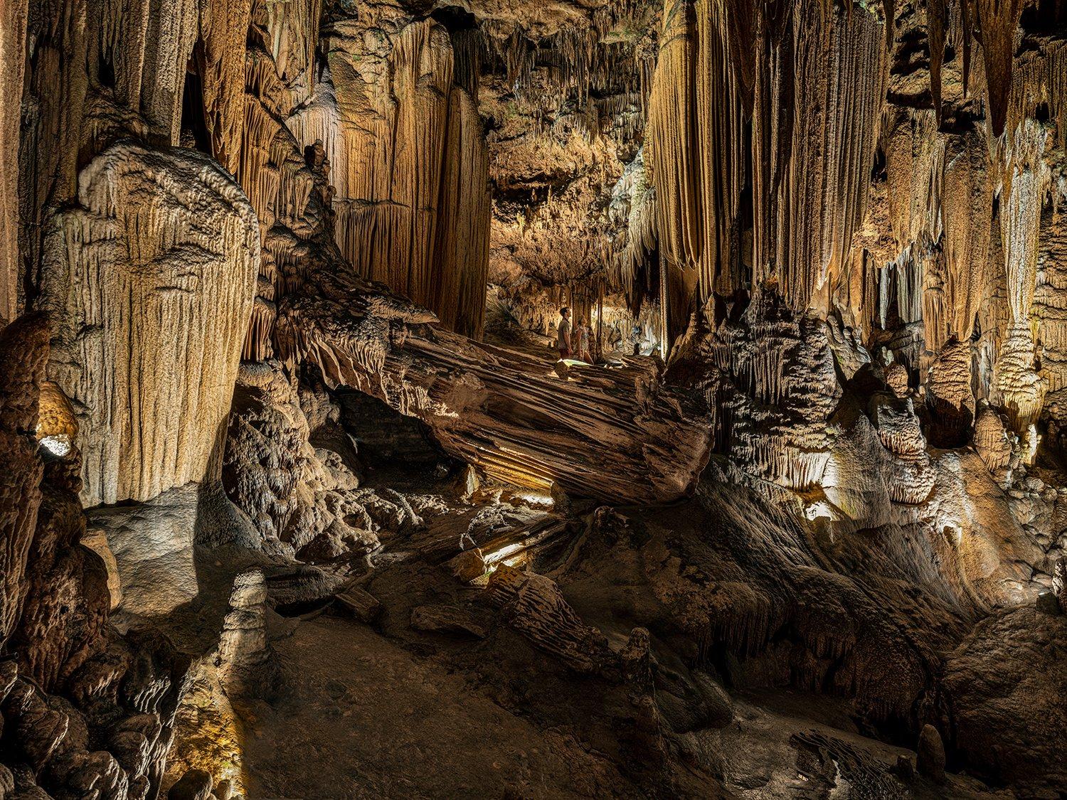 "RESPLENDENCE OF ANTIPODES
In the scope of civilization, the subterranean realm remains largely unchanged. Isolated in darkness for hundreds of millions of years, the sunless underworld encompasses majestic ancient formations gradually eroded into