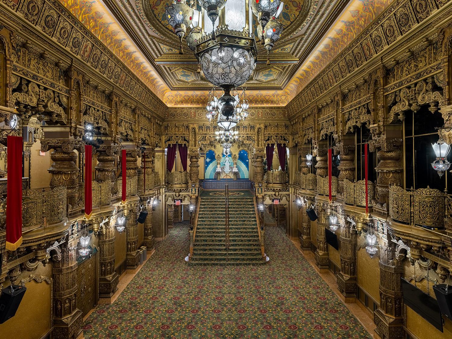 Christos J. Palios-Gran vestíbulo, Teatro United Palace, NYC, 2022, Impreso después de