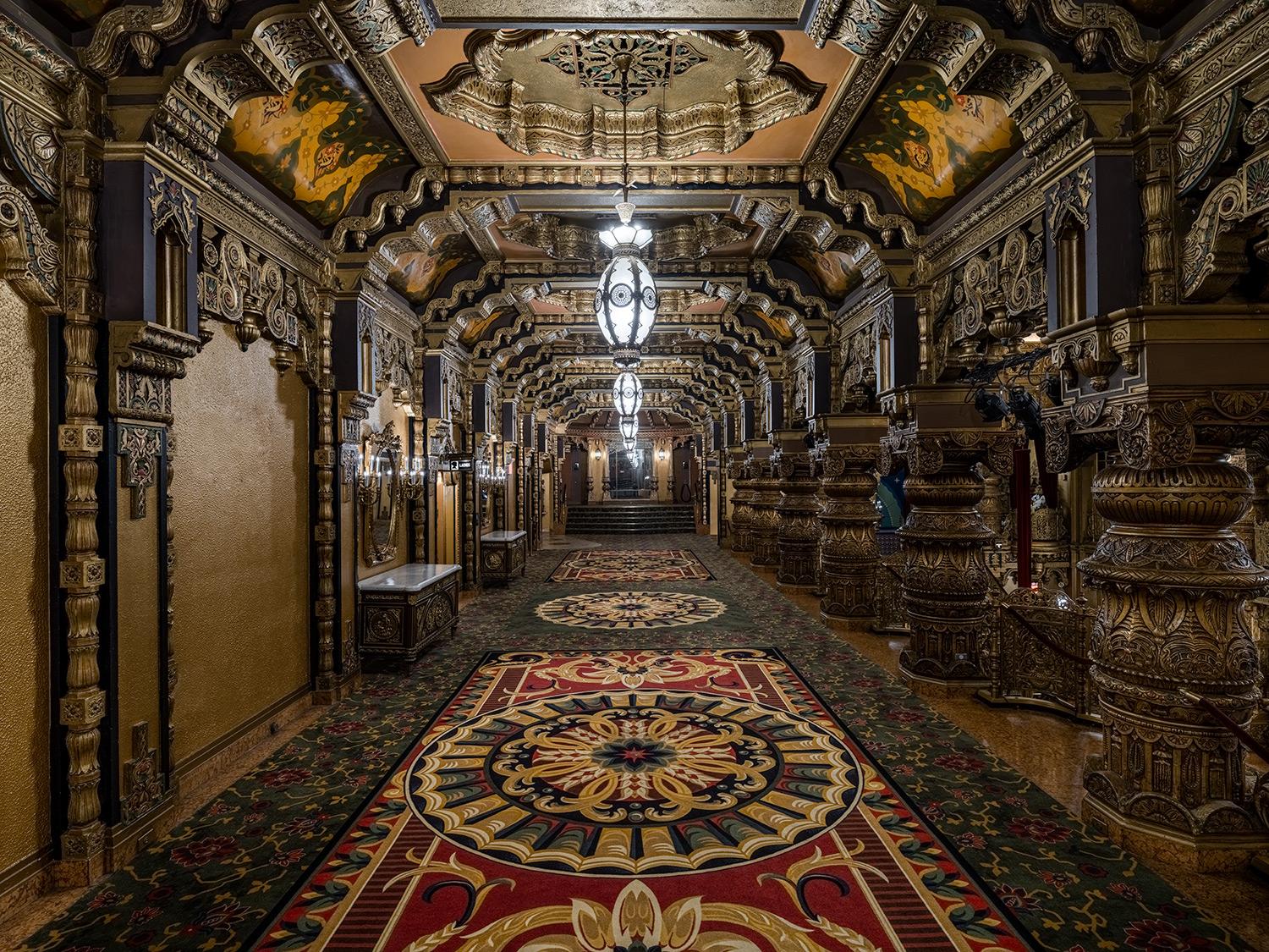 Christos J. Palios - Lobby Mezzanine, United Palace Theatre, 2022, Imprimé d'après