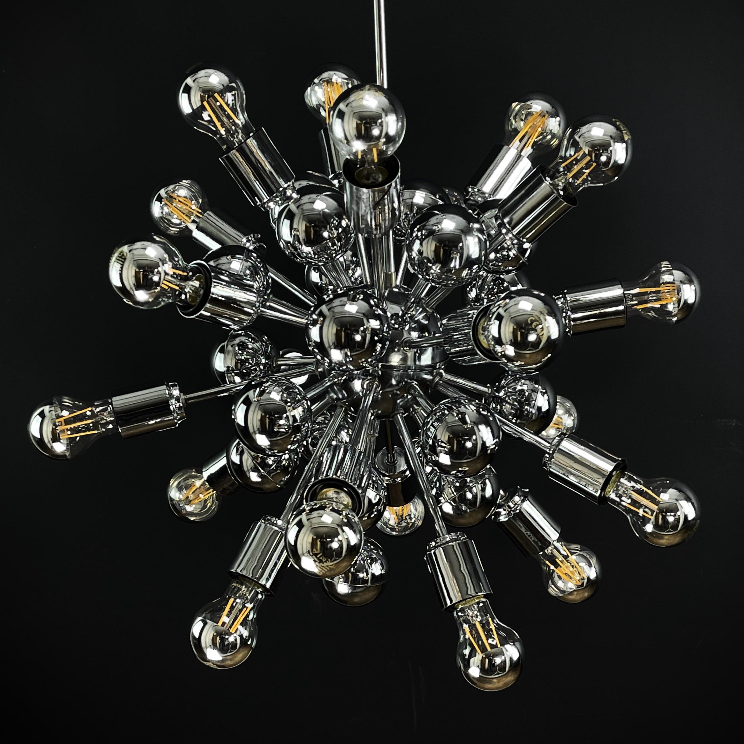 chrom Sputnik Ceiling Lamp by Goffredo  Reggiani, 1970s For Sale 1