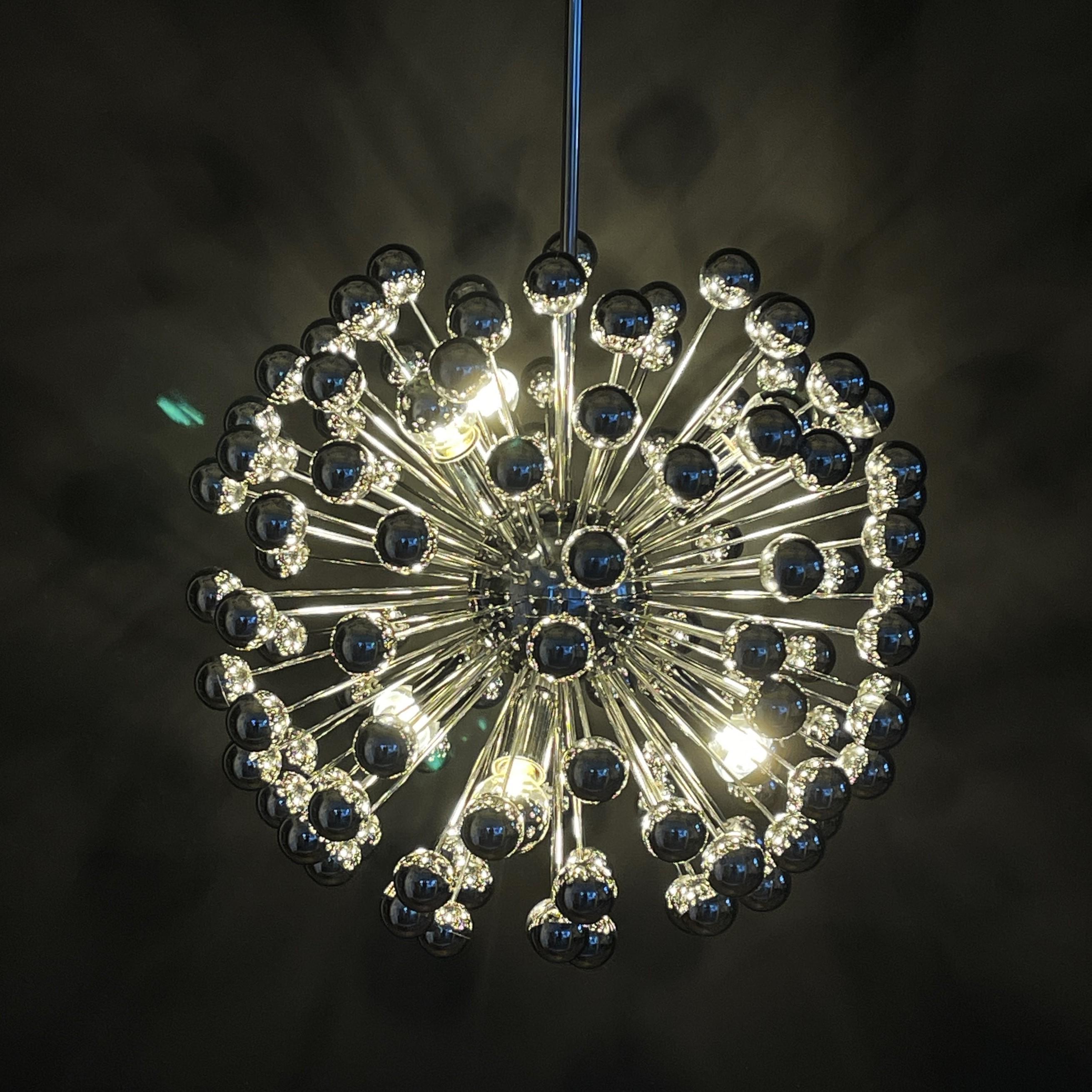 chrom Sputnik Ceiling Lamp by Valenti Luce, 1970s In Good Condition For Sale In Saarburg, RP
