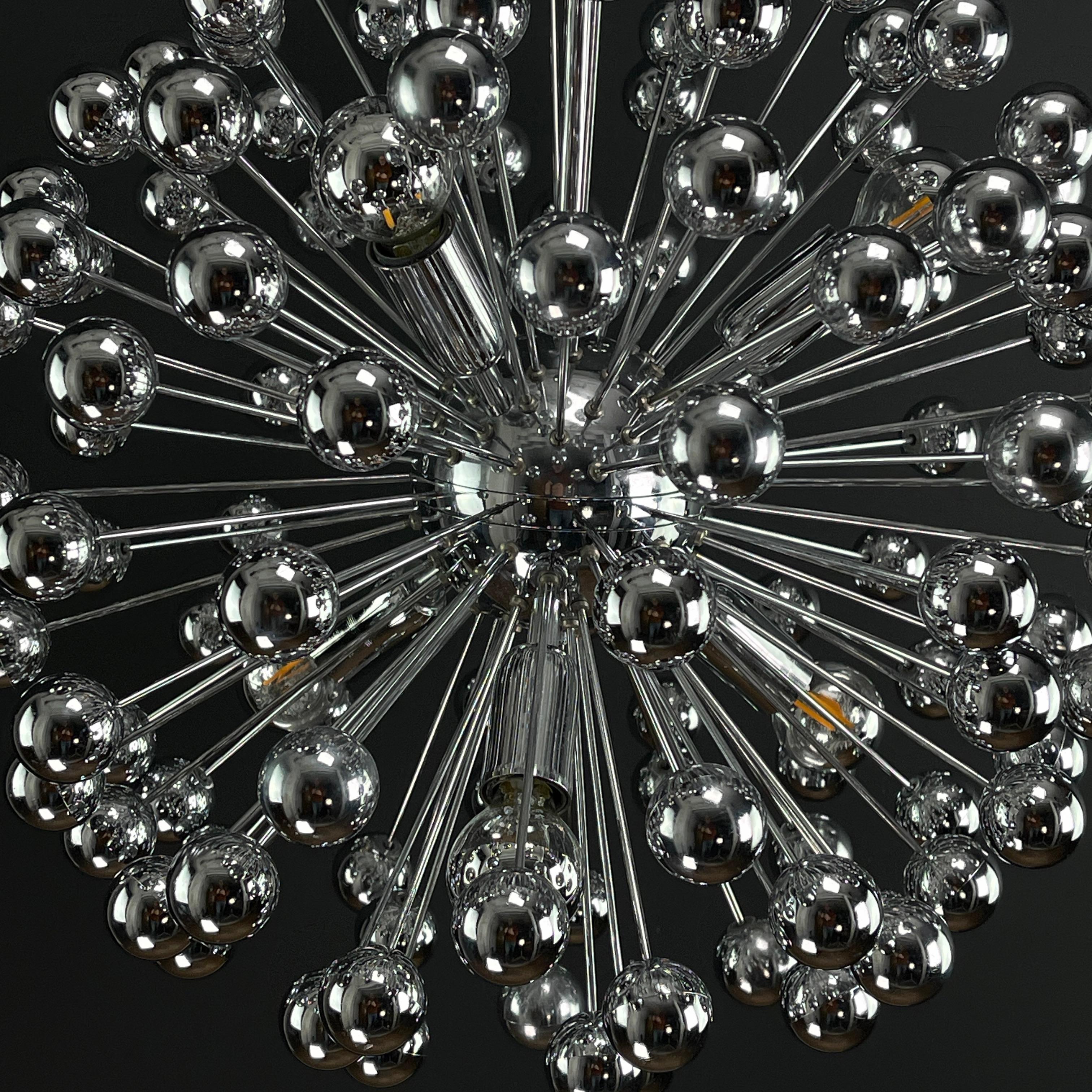 chrom Sputnik Ceiling Lamp by Valenti Luce, 1970s For Sale 1