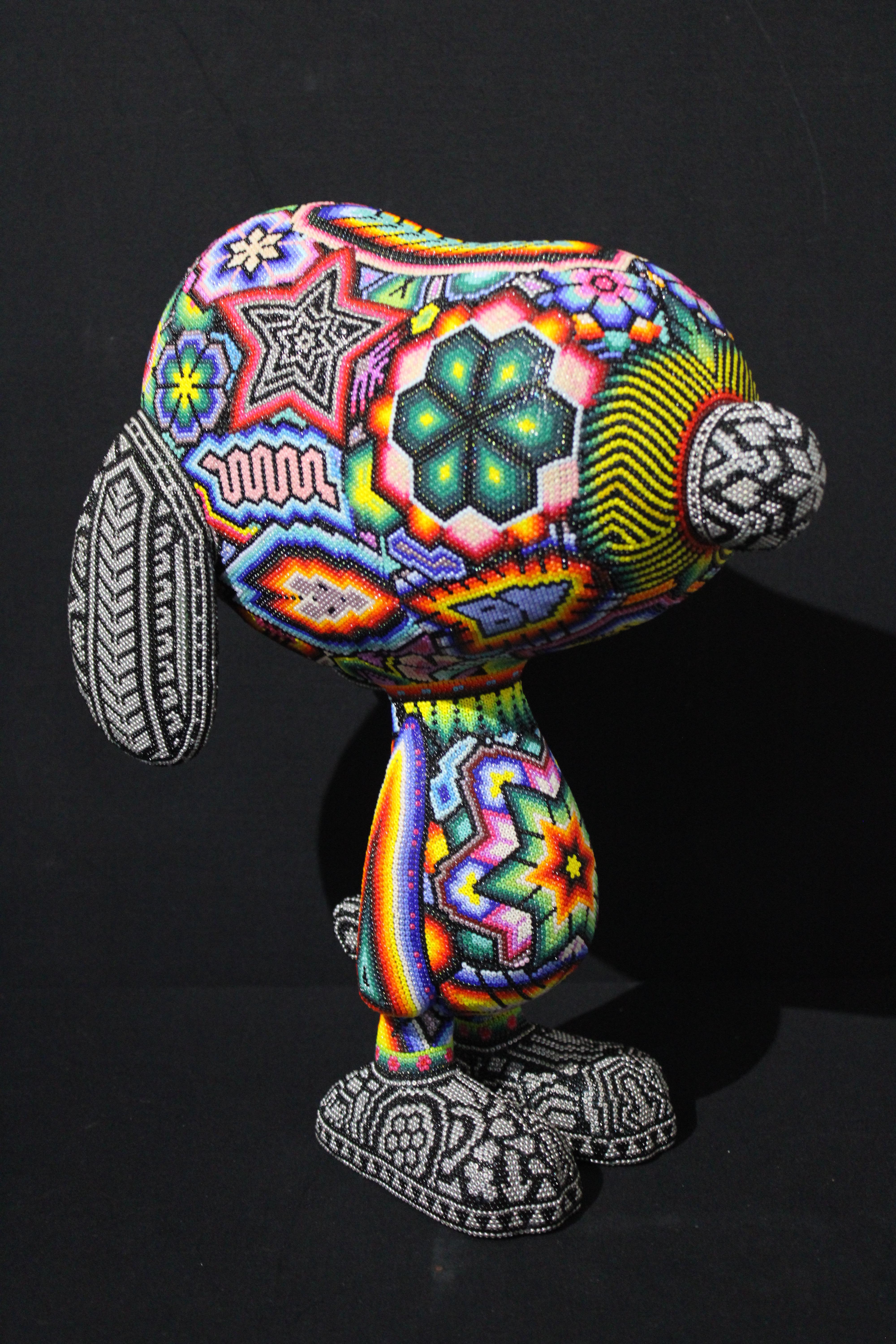 OUVERT AUX COMMISSIONS !!!

ALTERTATION ART . . est une Collaboration entre Rick Wolfryd, artiste et marchand d'art avec plus de 40 ans d'expérience, et divers artistes Huichol mexicains et studios d'art Huichol mexicain vers lesquels Rick a été