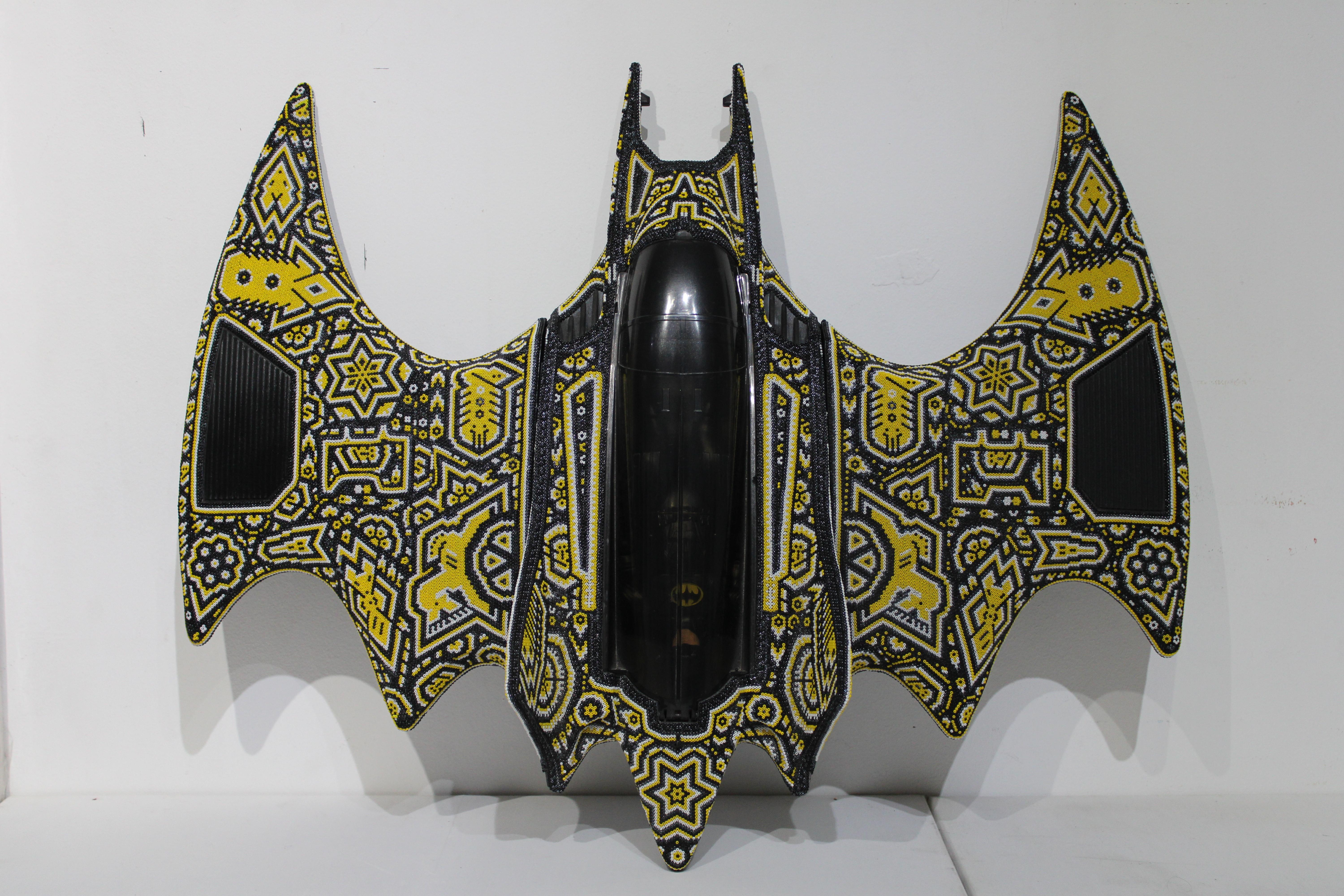 Figurative Sculpture CHROMA aka Rick Wolfryd  - Huichol ULTRA RARE BATMOVIL  de Huichol Alterations