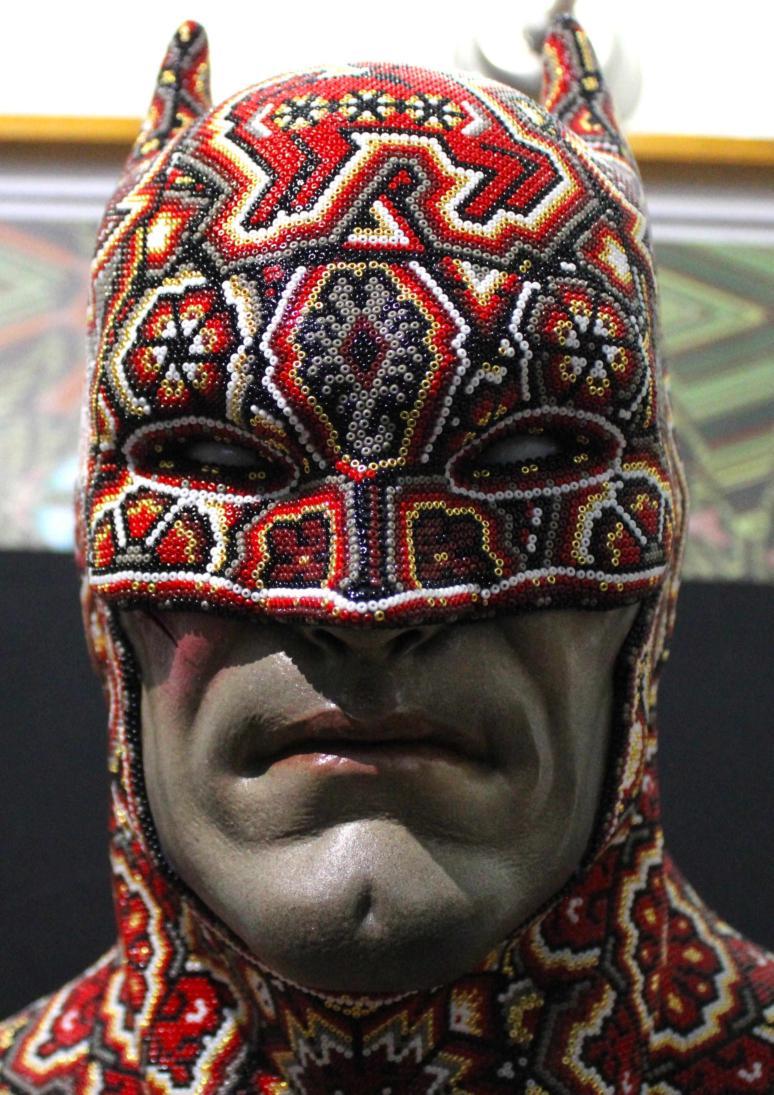 CHROMA aka Rick Wolfryd  Figurative Sculpture – CHROMA alias Rick Wolfryd "Forever"-Skulptur aus der Huichol ALTERATIONS-Serie