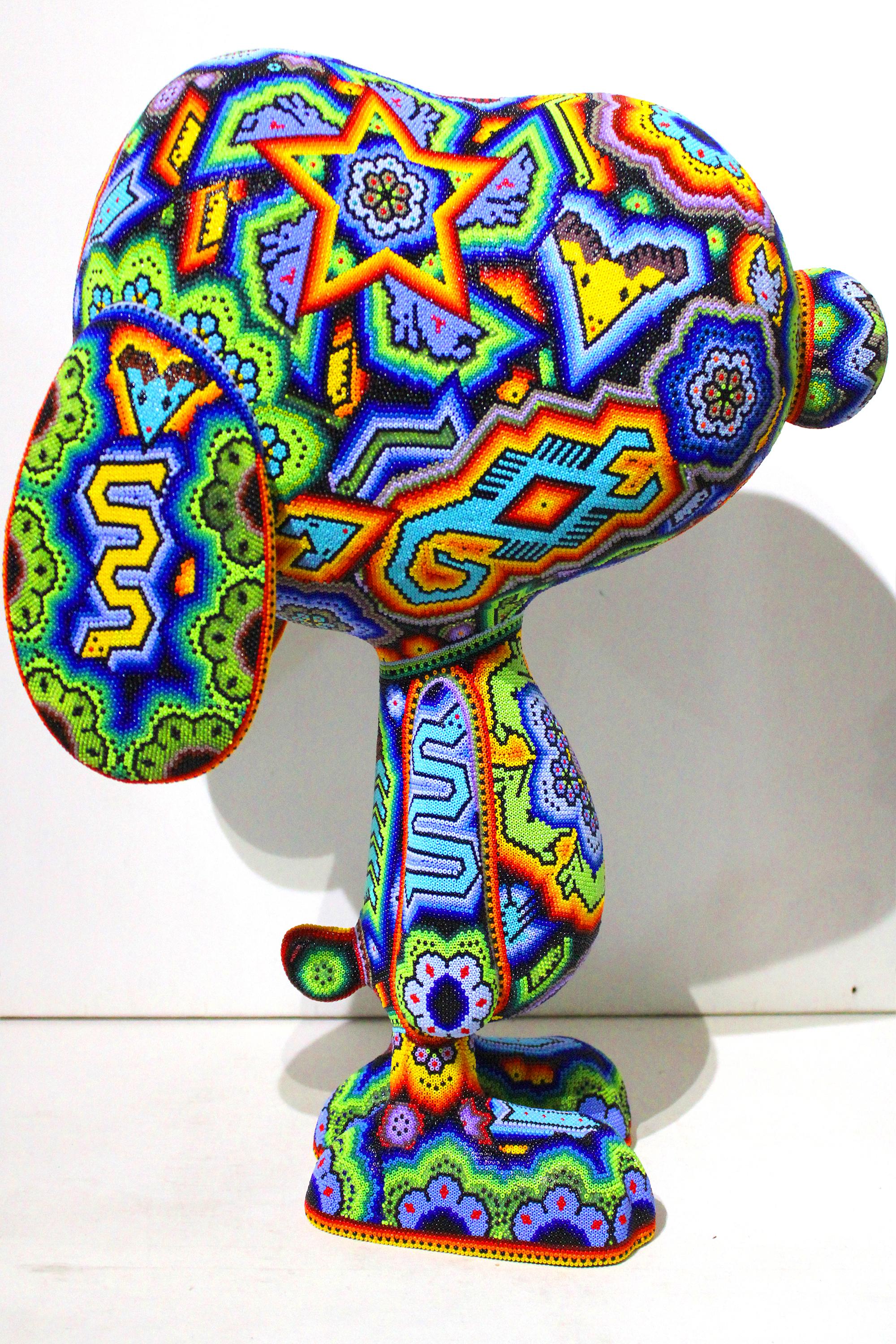 CHROMA — SNOOPY Figure (Huichol Technique) STARRY EYES . . . BEST OF CHROMA!

A sculptural reinterpretation of an iconic cultural figure through the CHROMA language—where contemporary form meets traditional Huichol beadwork.

This piece is built on
