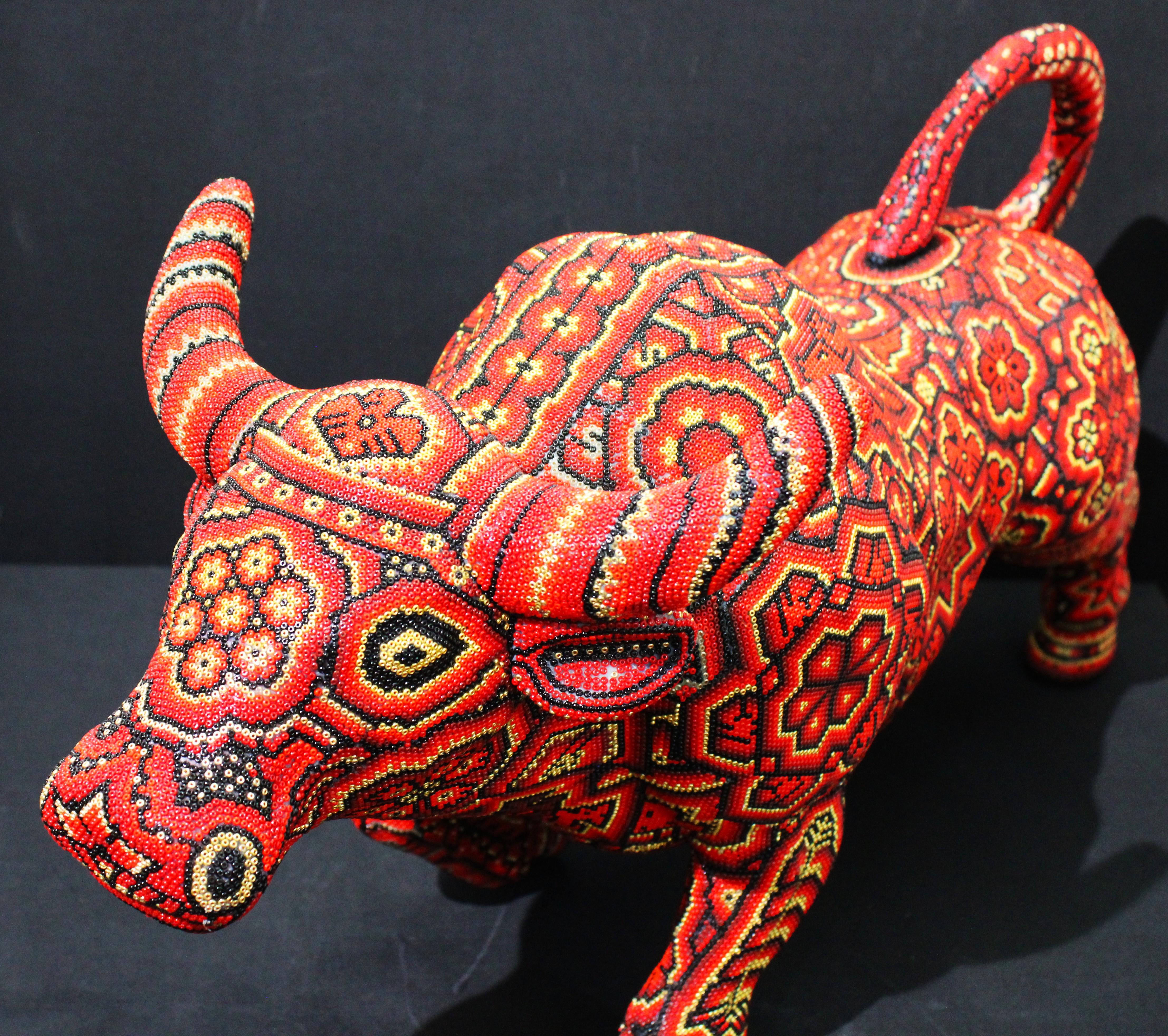 CHROMA-ROTER STIER (Zeitgenössisch), Sculpture, von CHROMA aka Rick Wolfryd 