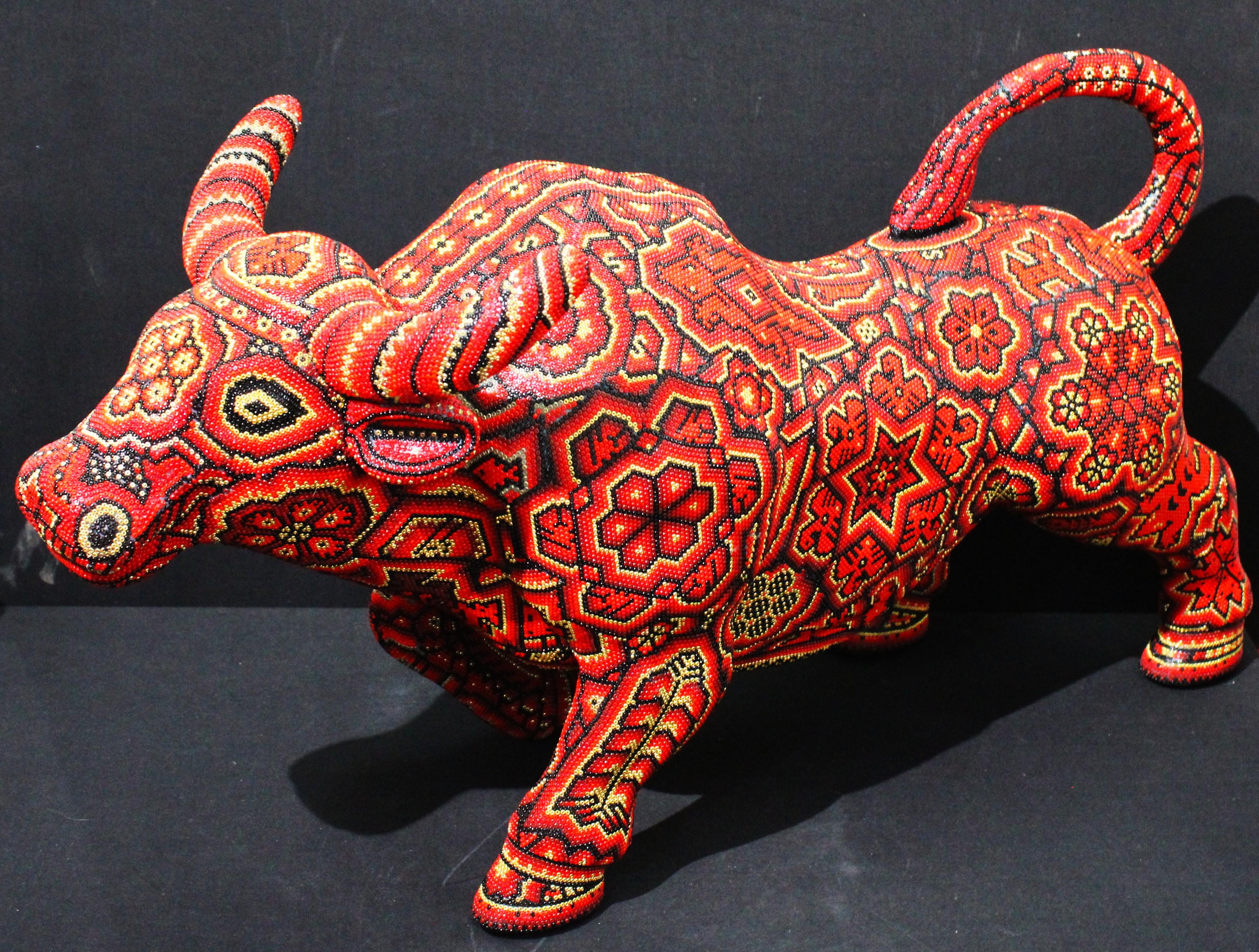 CHROMA-ROTER STIER (Schwarz), Abstract Sculpture, von CHROMA aka Rick Wolfryd 