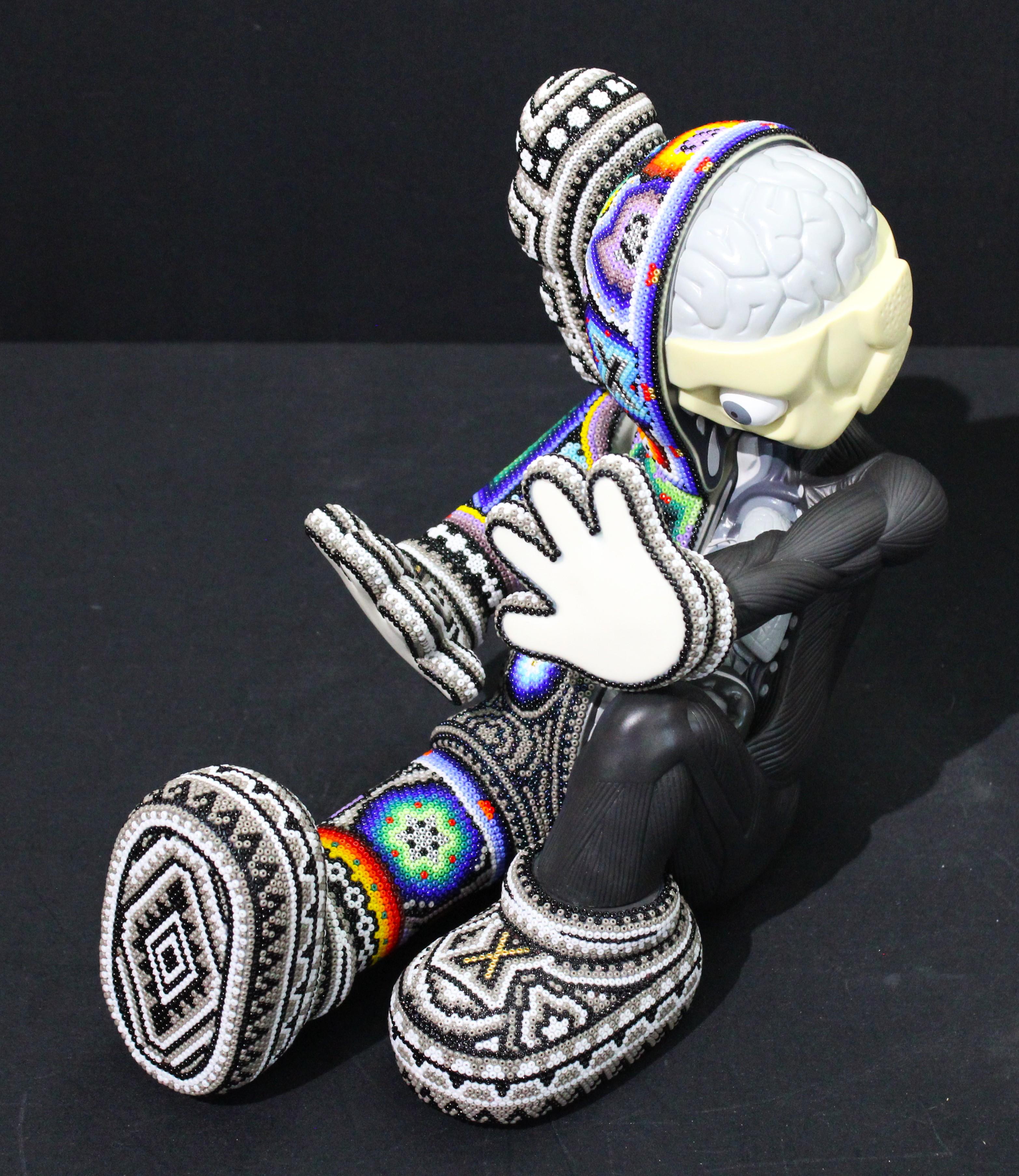 CHROMA " Resting in Place " III de la série Huichol ALTERATIONS