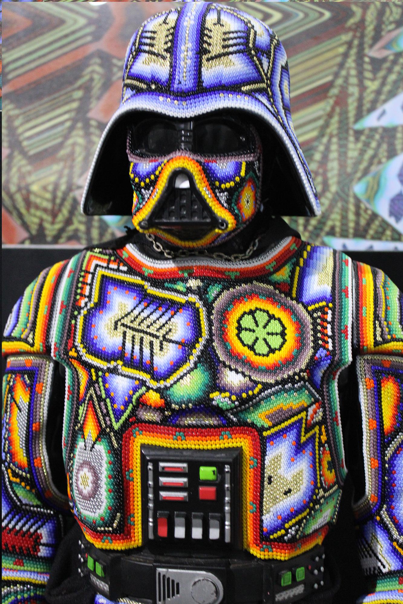 CROMA-HOMBRE UNIVERSAL . . . DARTH VADER . . . - Sculpture de CHROMA aka Rick Wolfryd 