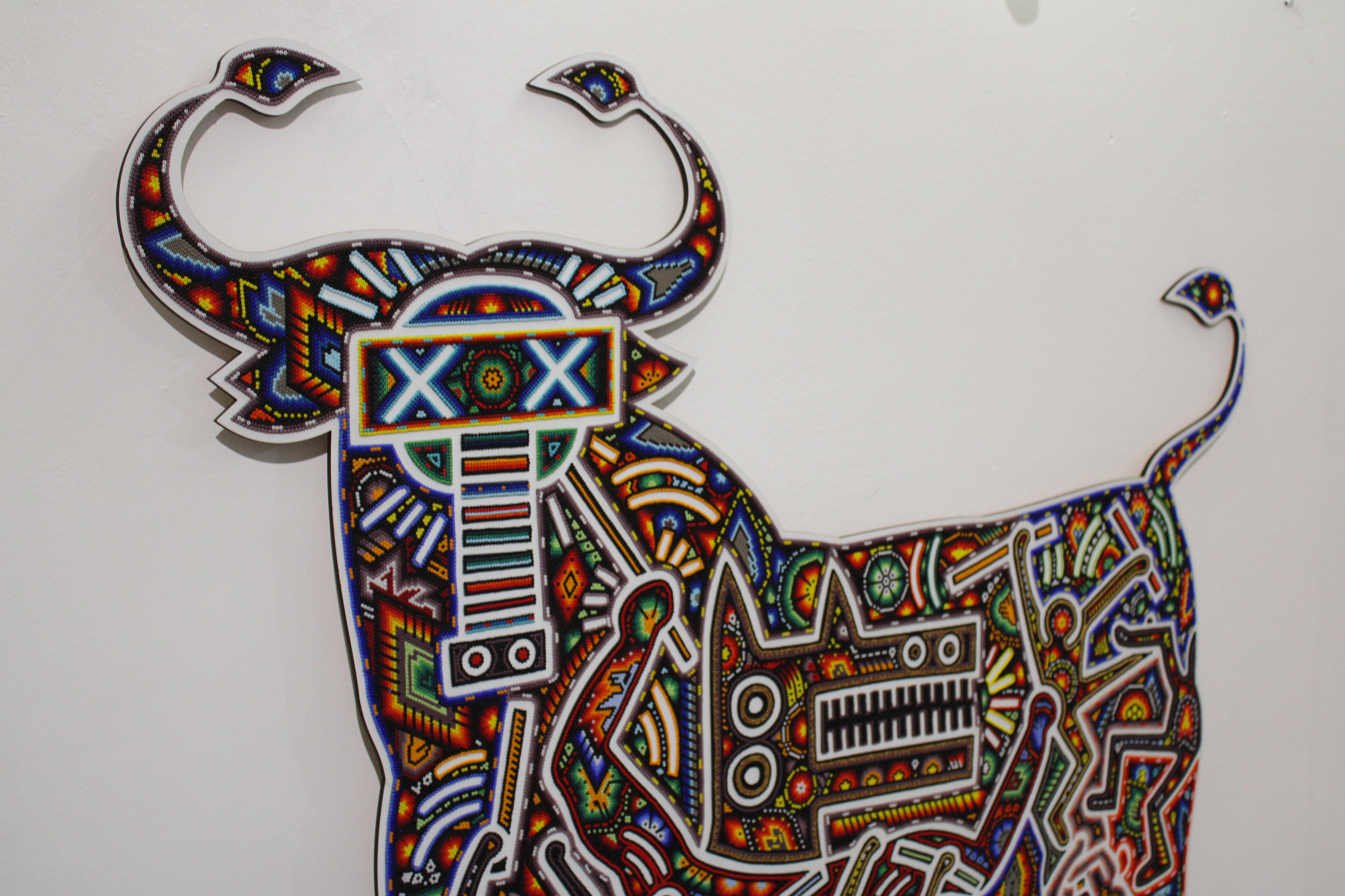 Plaque murale Huichol Bull d'après Keith Haring en vente 1