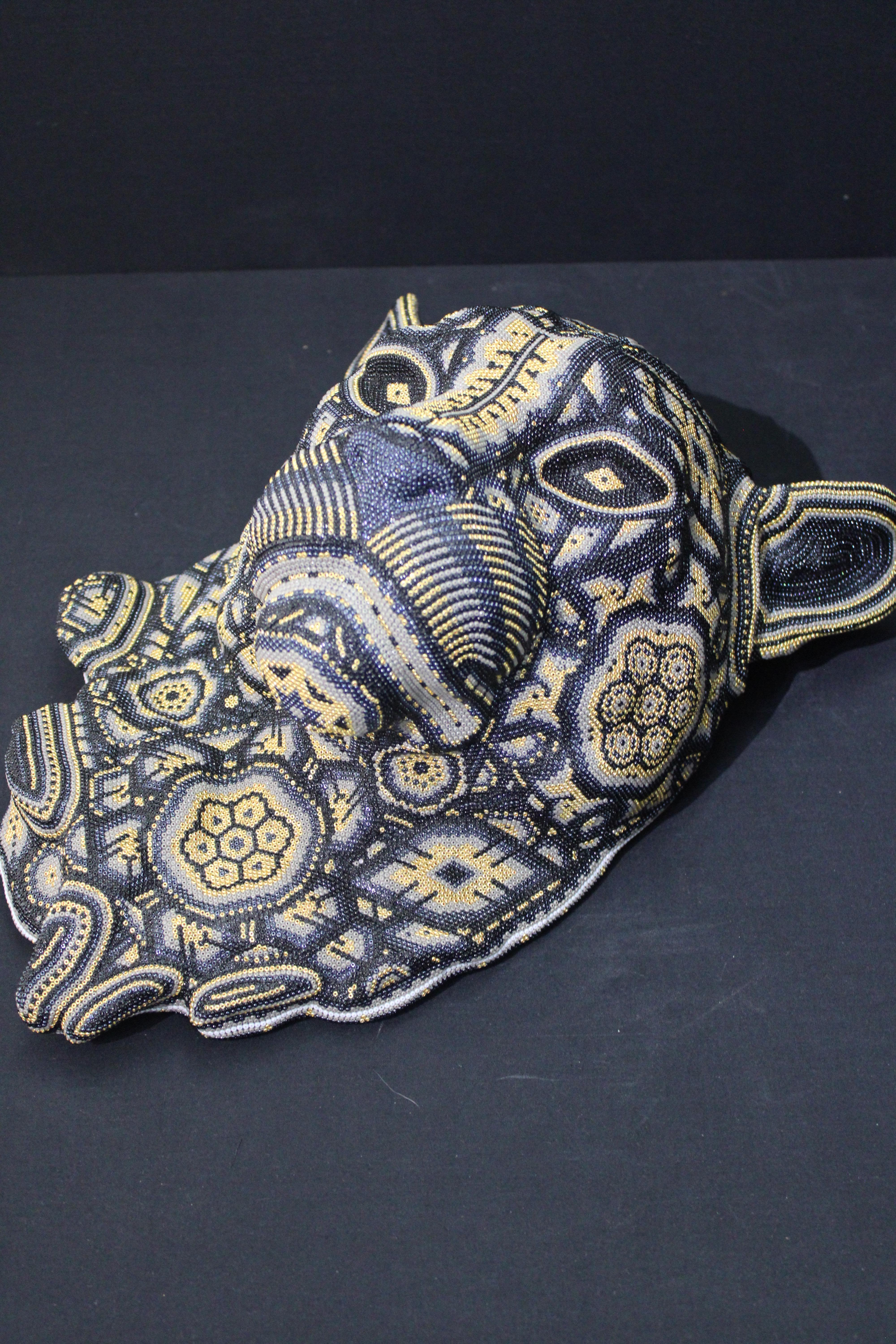 Mexikanische Huichol Perlenbesetzte große Skulptur Panther Young 3