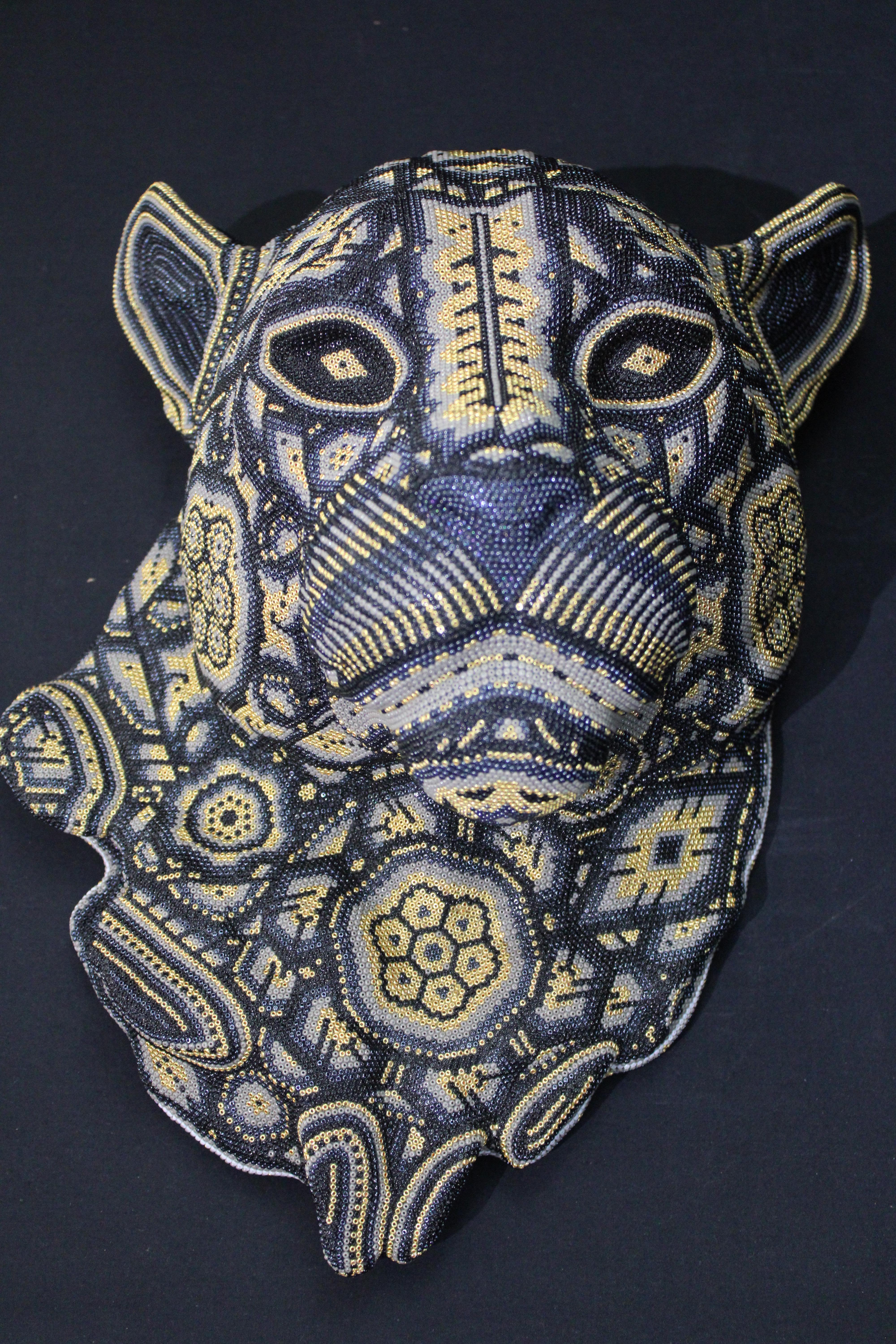 CHROMA aka Rick Wolfryd  Abstract Sculpture – Mexikanische Huichol Perlenbesetzte große Skulptur Panther Young
