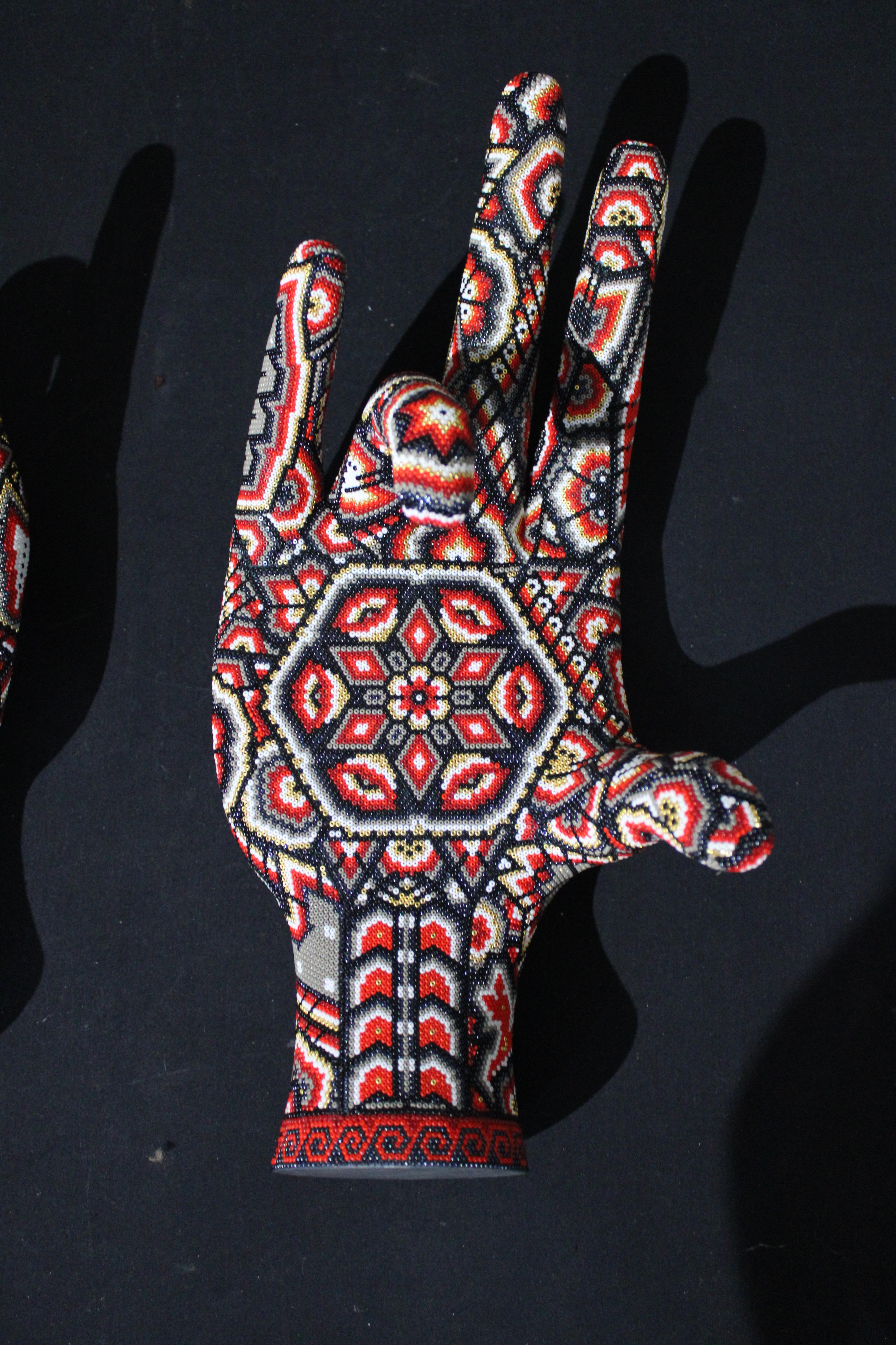Love Tempo Series  Original Mexican Beaded Sculpture 2025 For Sale 3