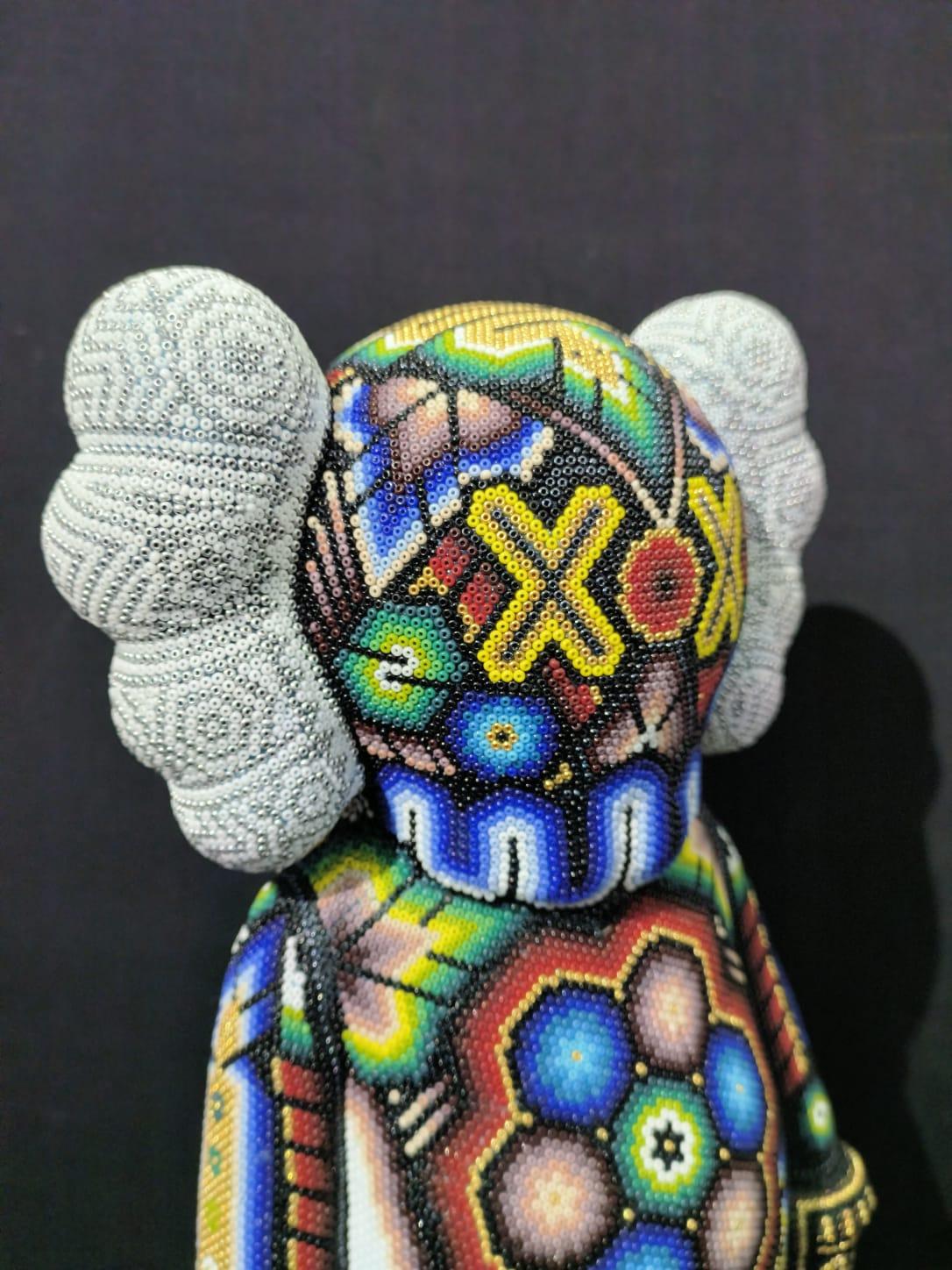 IMMER OFFEN FÜR AUFTRÄGE!!!

ALTERTATION ART . . ist eine Collaboration zwischen Rick Wolfryd, bildender Künstler und Kunsthändler mit über 40 Jahren Erfahrung, und verschiedenen mexikanischen Huichol-Künstlern und mexikanischen