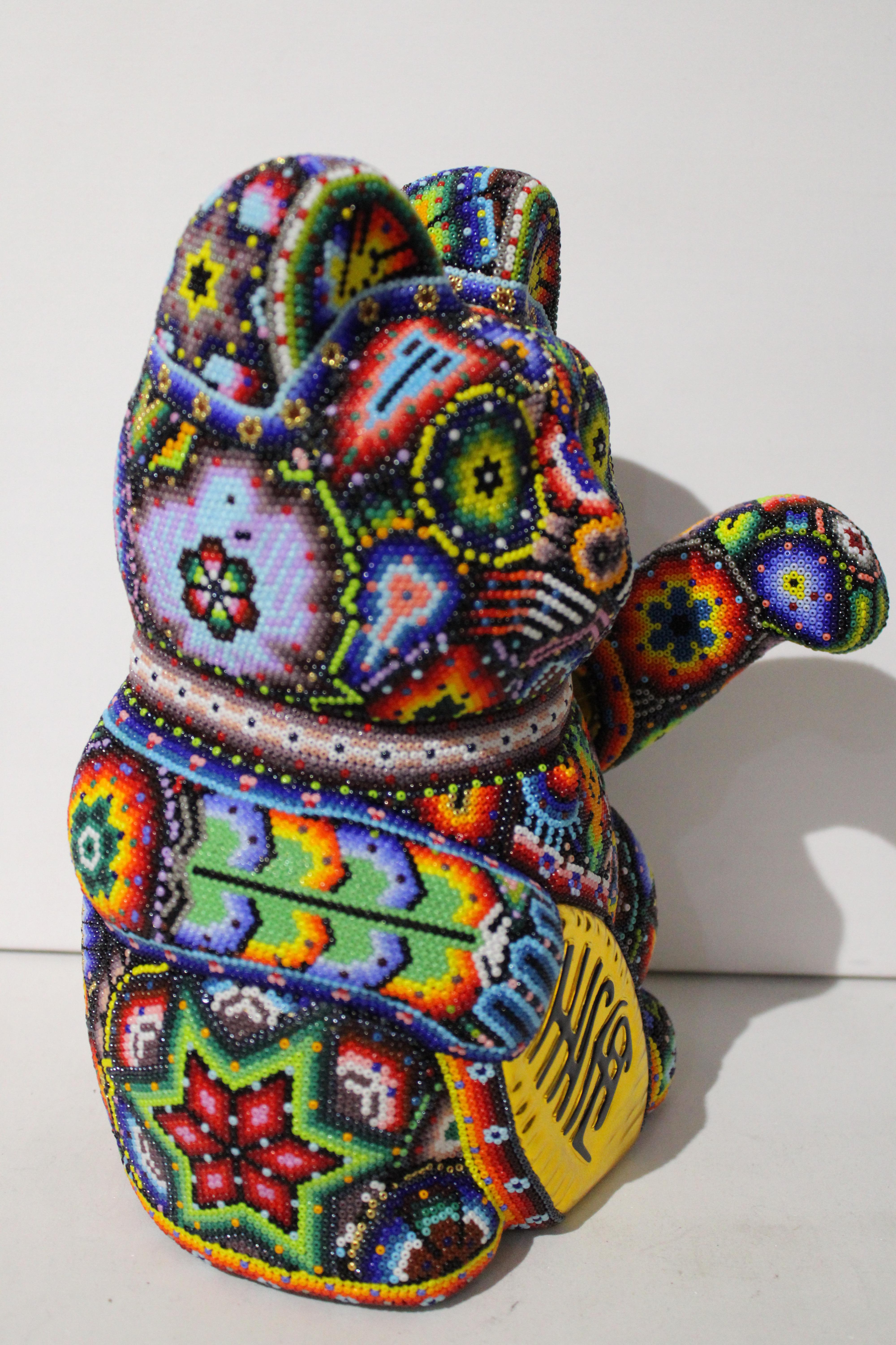 Cat Huichol ALTERATIONS série - Pop Art Sculpture par CHROMA aka Rick Wolfryd 