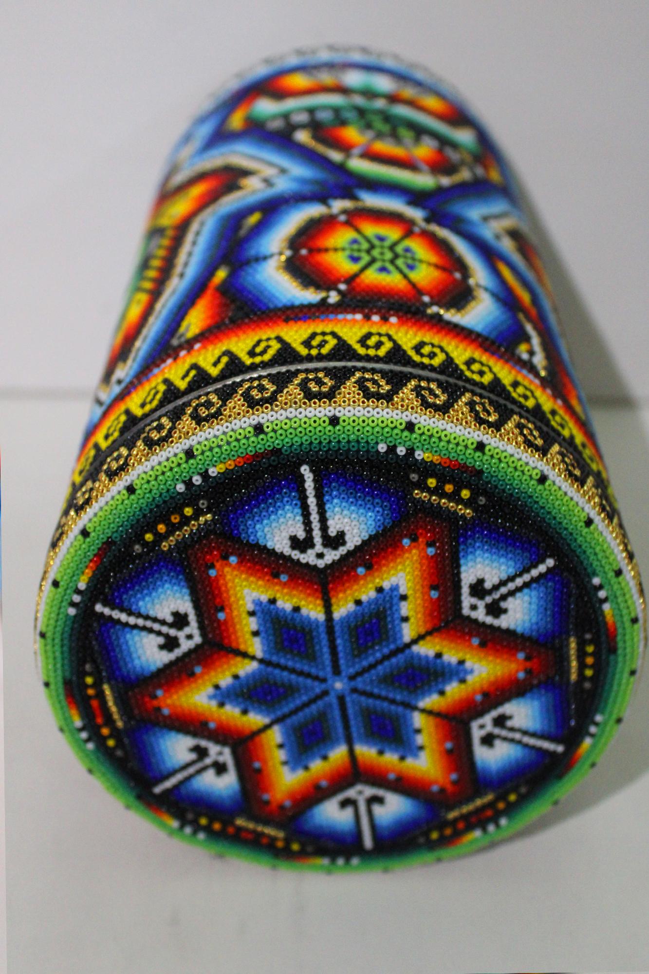 « One Can Two Can 1 » de la série Huichol ALTERATION - Sculpture de CHROMA aka Rick Wolfryd 