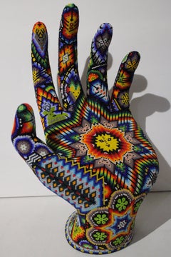 « Reaching Out II »  de la série ALTERATIONS Huichol des Mains Magiques 