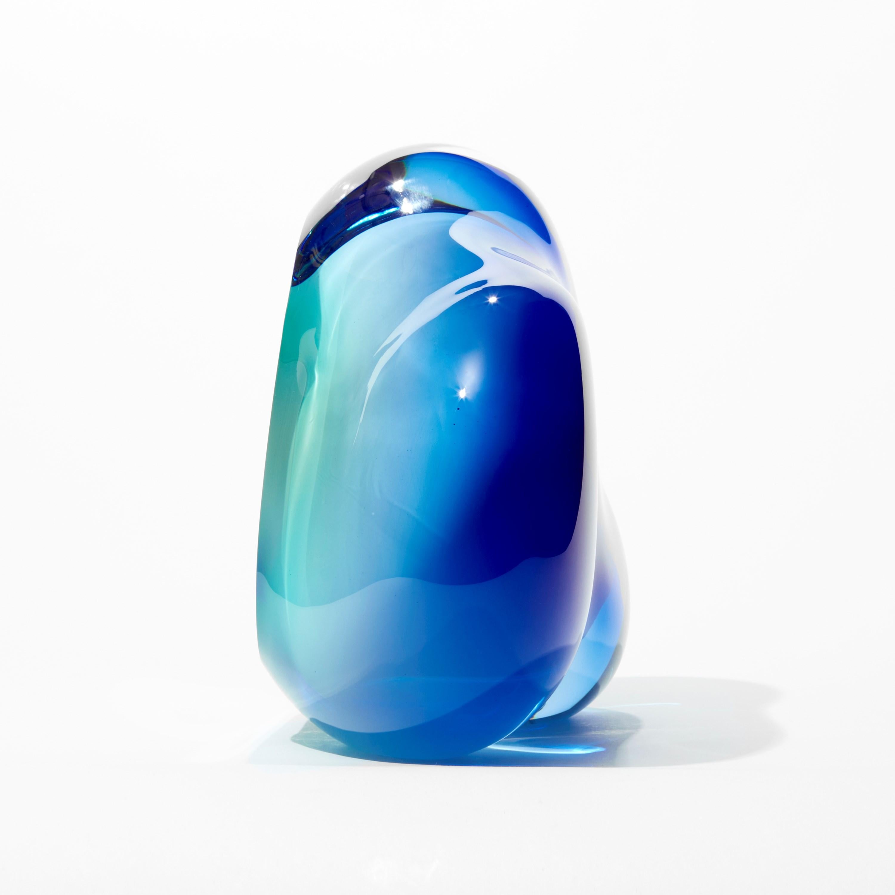 Organico moderno Chromatic Vug in Blue & Emerald, un'opera d'arte in vetro geodico di Samantha Donaldson in vendita