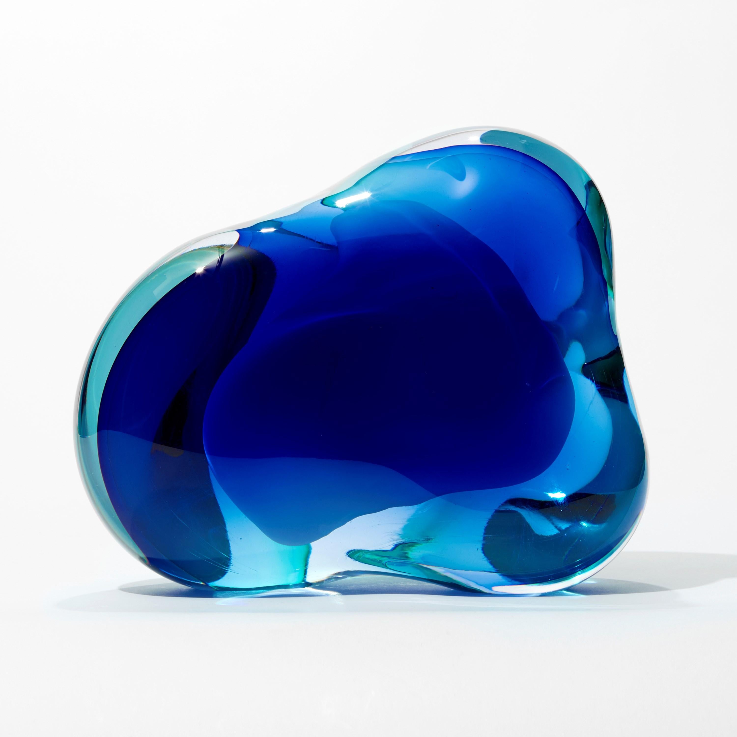Britannico Chromatic Vug in Blue & Emerald, un'opera d'arte in vetro geodico di Samantha Donaldson in vendita