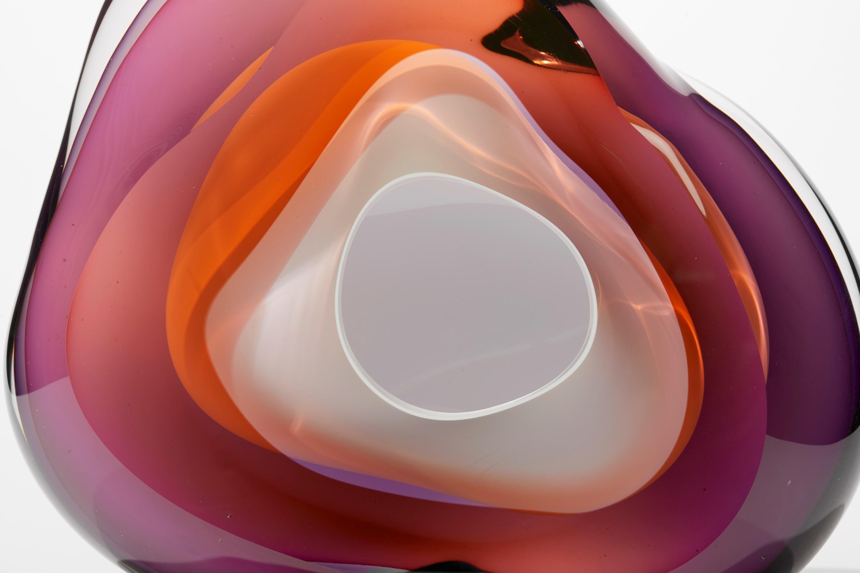 Chromatic Vug in Orange & Purple, scultura in vetro amorfo di Samantha Donaldson In condizioni Nuovo in vendita a London, GB