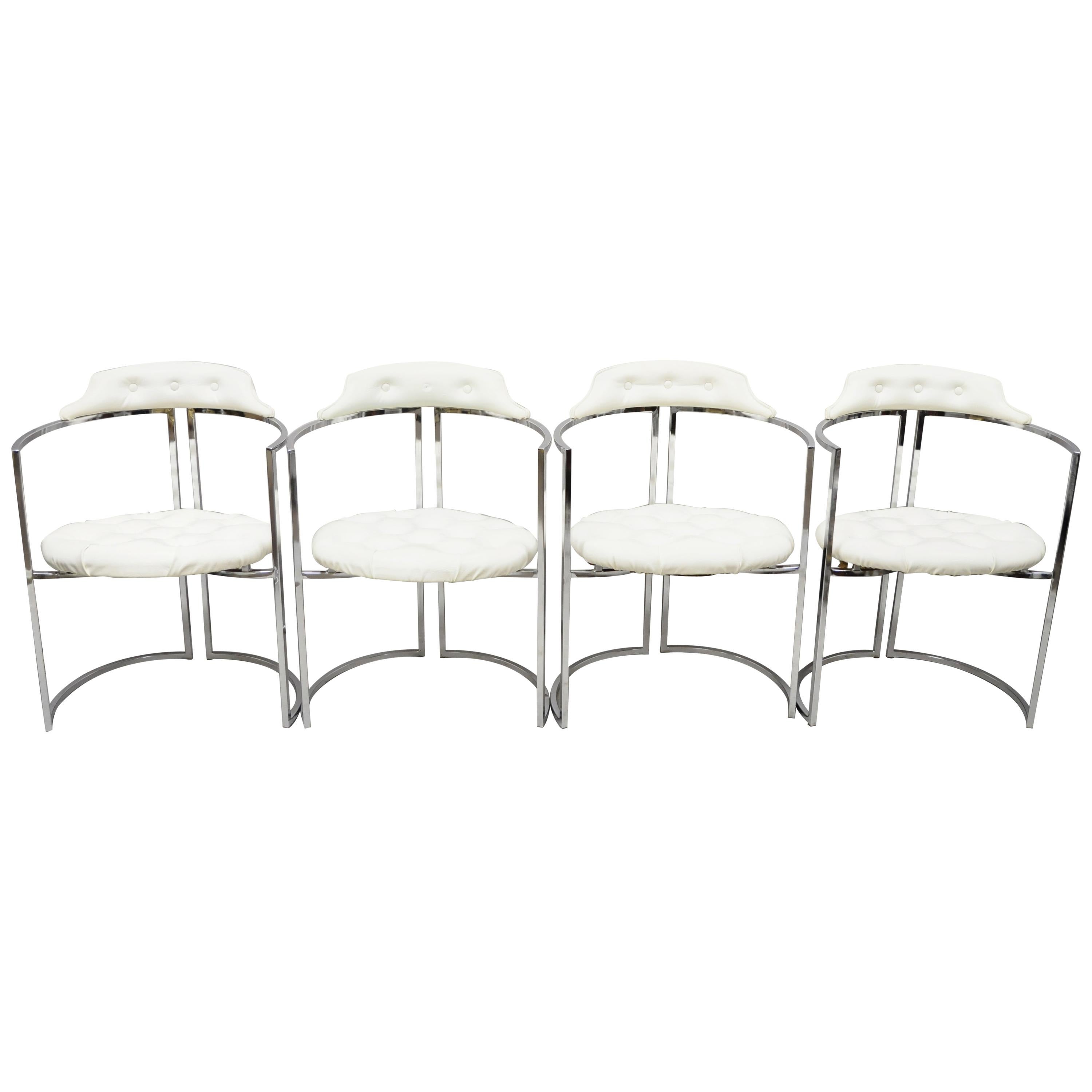 Chaises en vinyle blanc à structure chromée et dossier en forme de tonneau, lot de 4, Chromcraft Midcentury