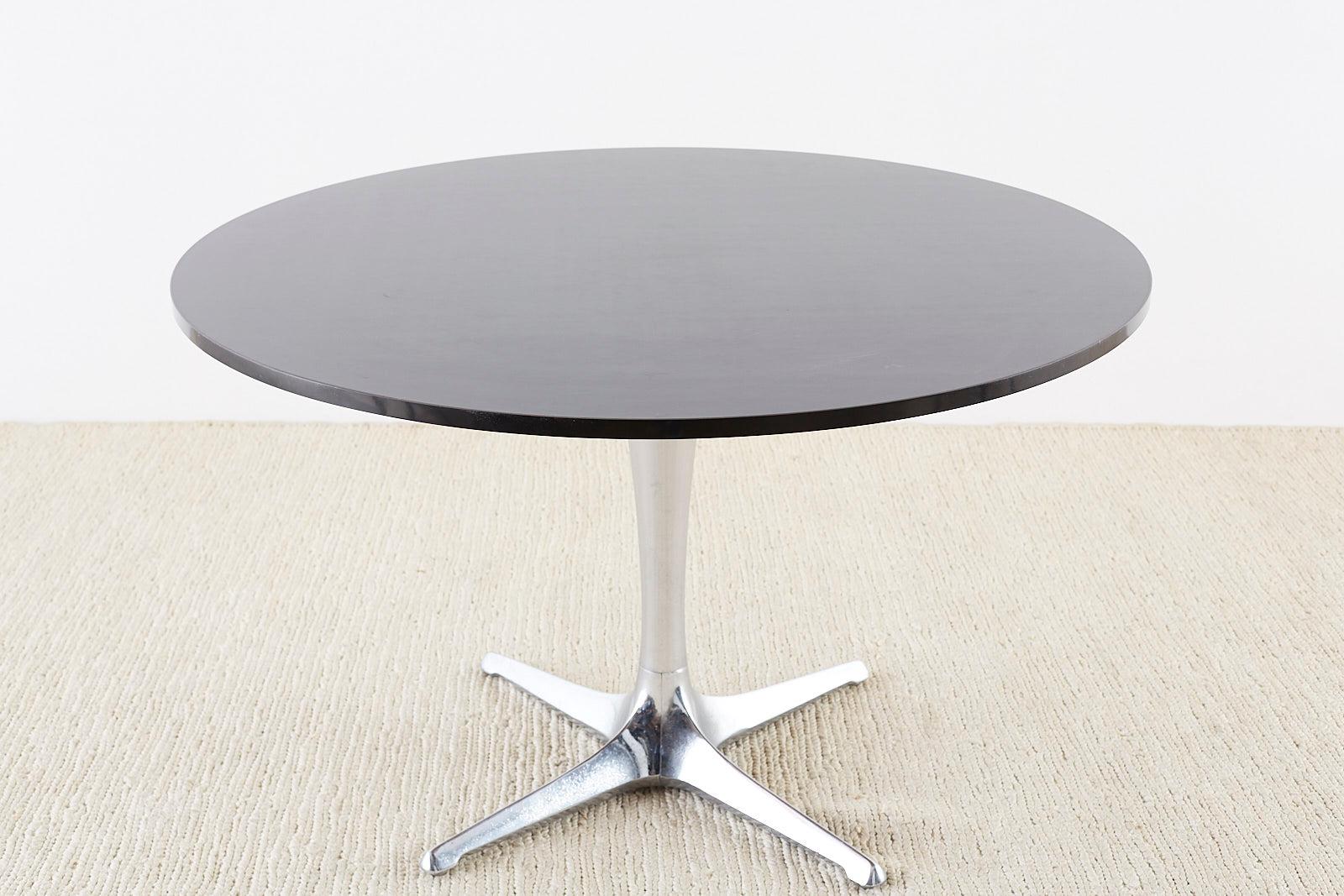 round laminate dining table