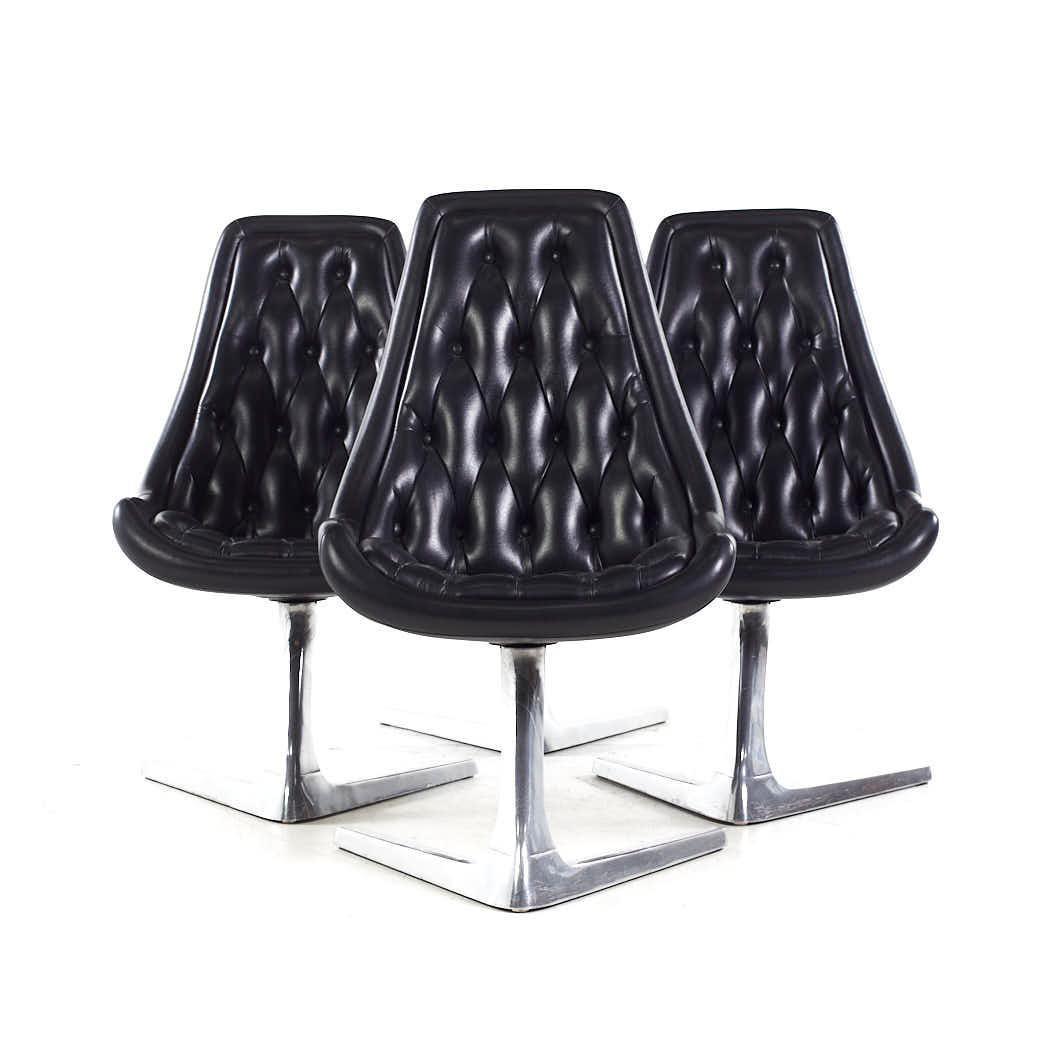 Chromcraft Star Trek Mid Century Chairs - Set of 4

Each chair measures: 22 wide x 27 deep x 37.75 high, with a seat height of 17 inches

All pieces of furniture can be had in what we call restored vintage condition. That means the piece is restored