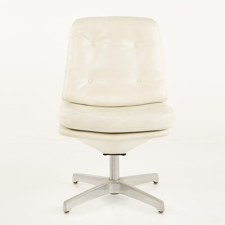 Chromcraft Style MCM White Vinyl and Aluminum Tufted Swivel Dining