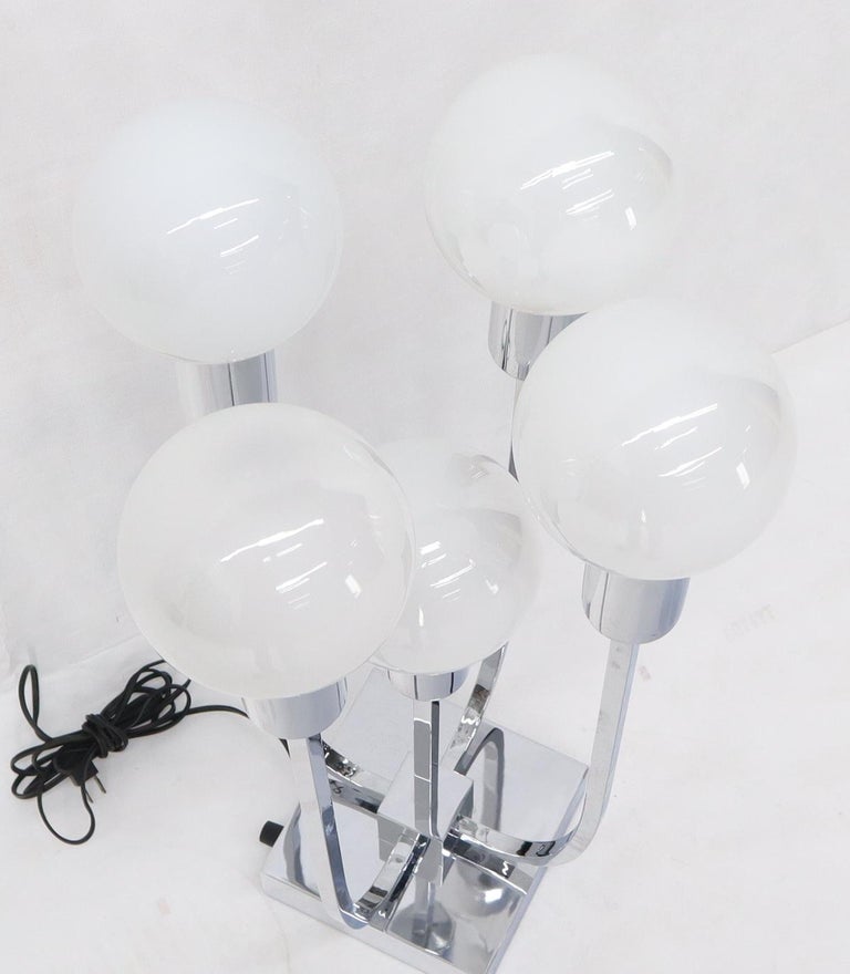 American Chrome & 5 Milk Glass Globes Mid-Century Modern Table Lamp For Sale